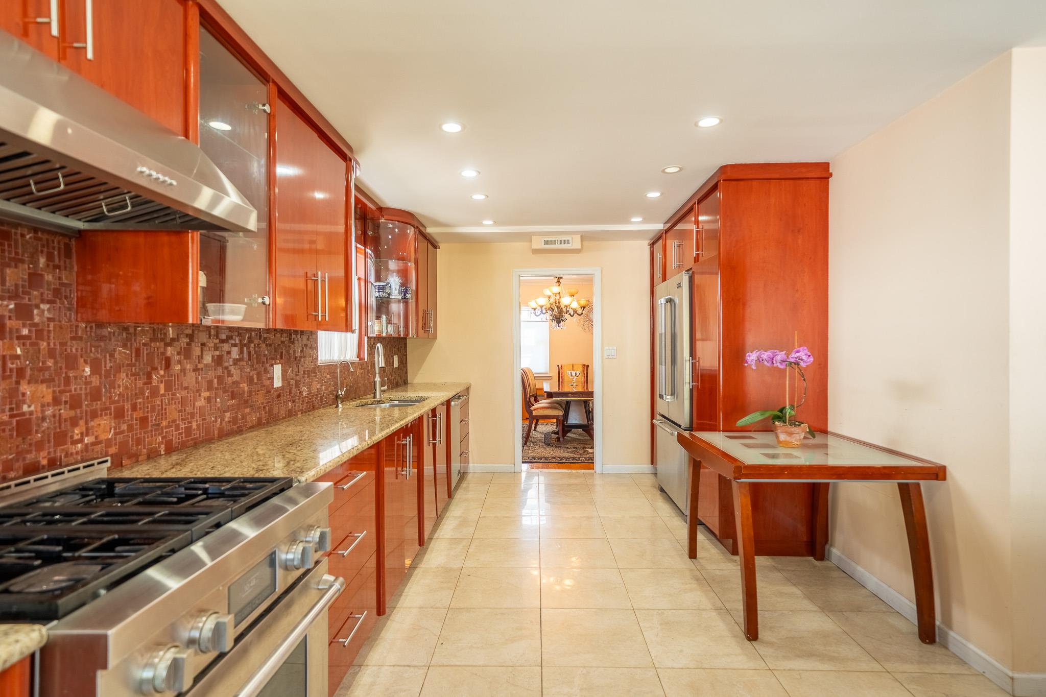 #18 photo, 75-22 186th Street, Fresh Meadows , NY 11366