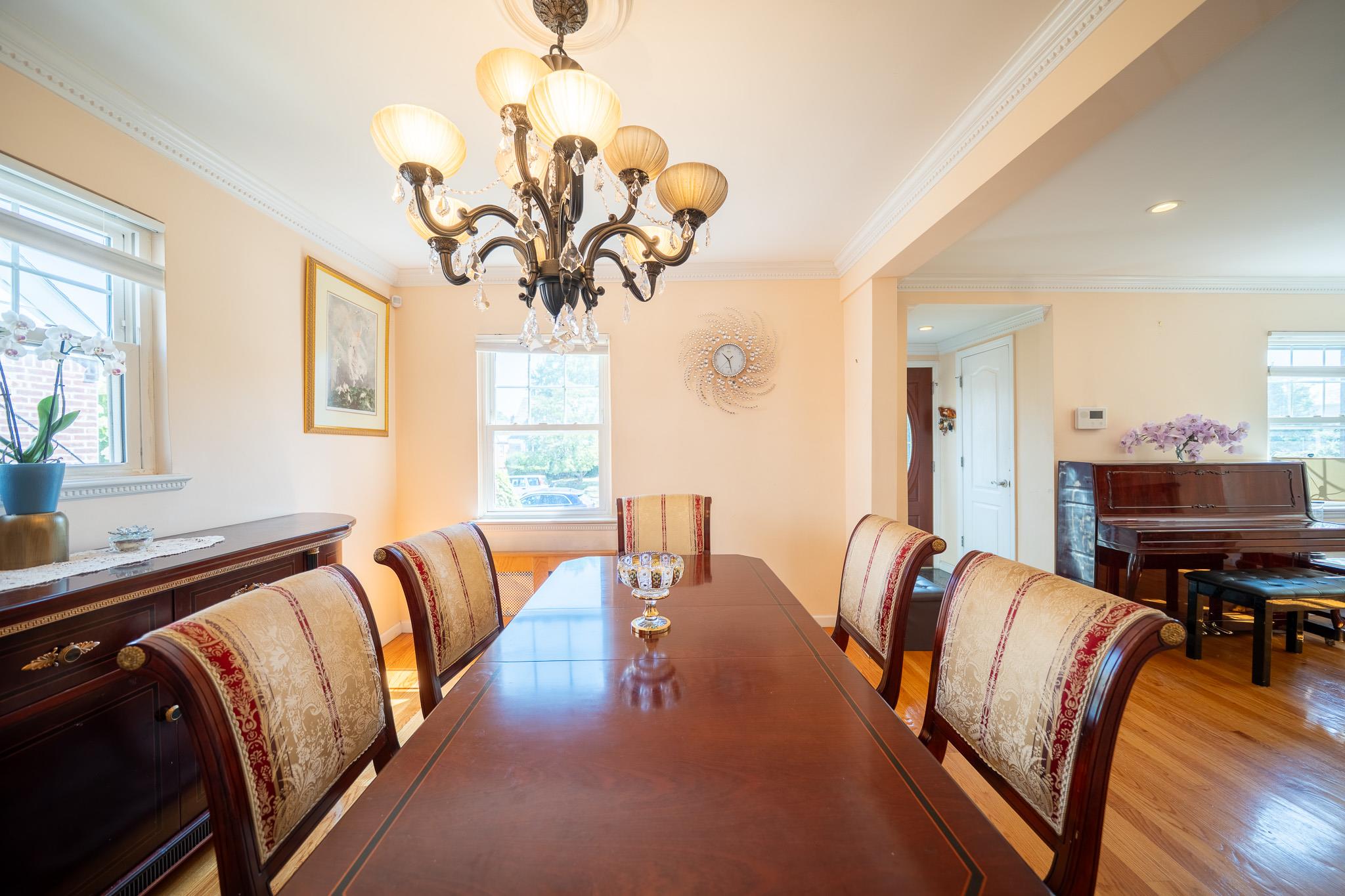 #6 photo, 75-22 186th Street, Fresh Meadows , NY 11366