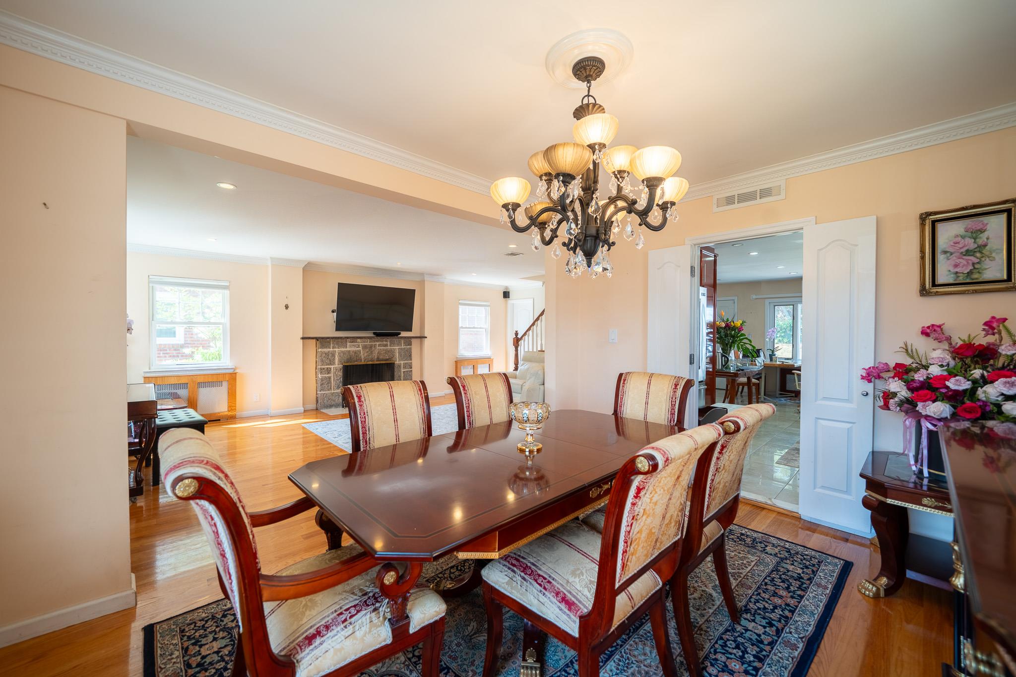 #8 photo, 75-22 186th Street, Fresh Meadows , NY 11366