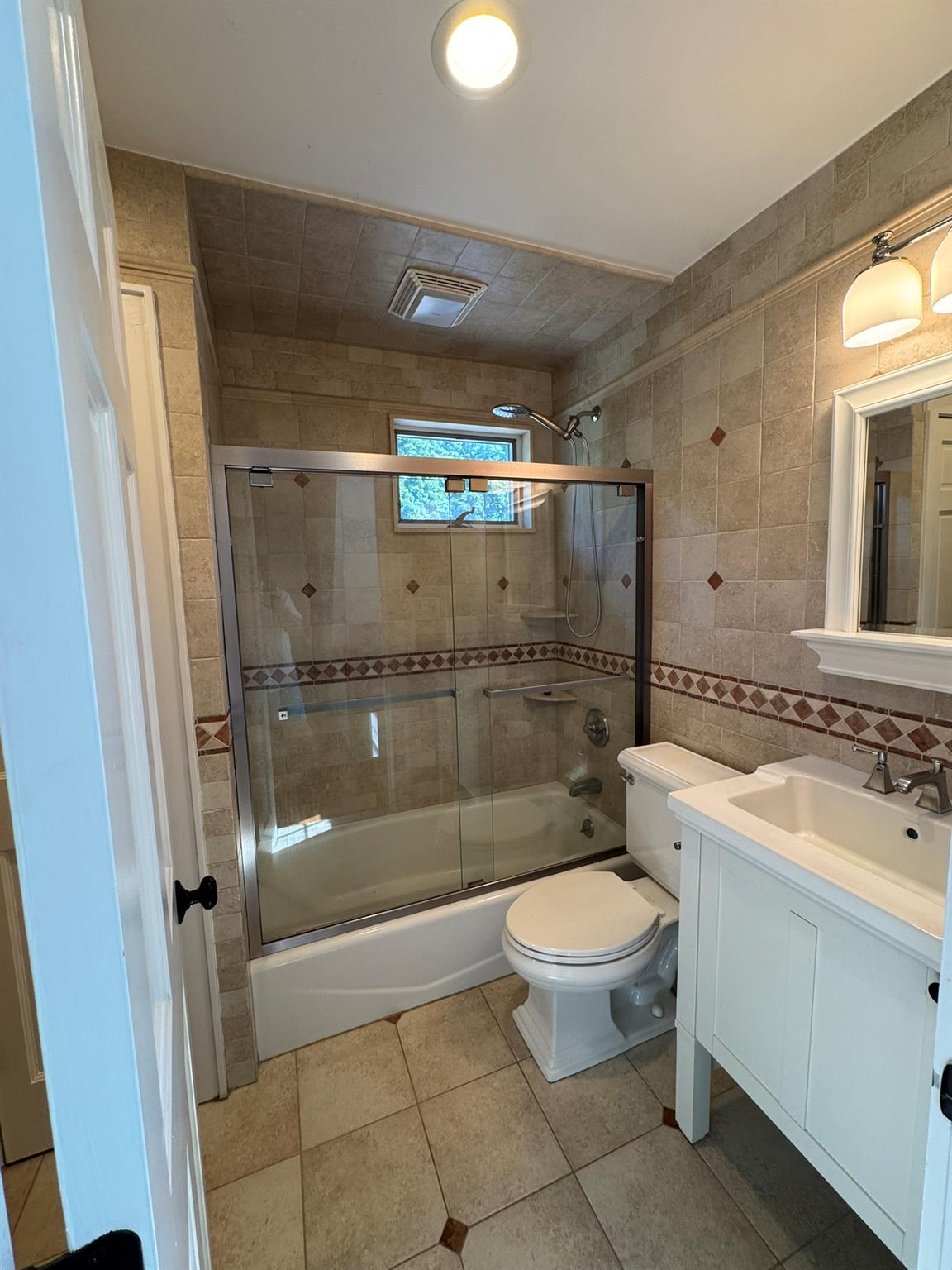 #4 photo, 85 Yale Street, ナッソー郡 Williston Park , NY 11596