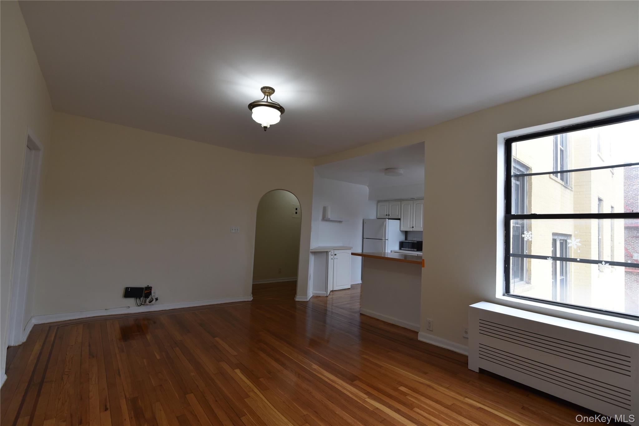 #13 photo, 83-52 Talbot Street, クイーンズ区 Kew Gardens , NY 11415