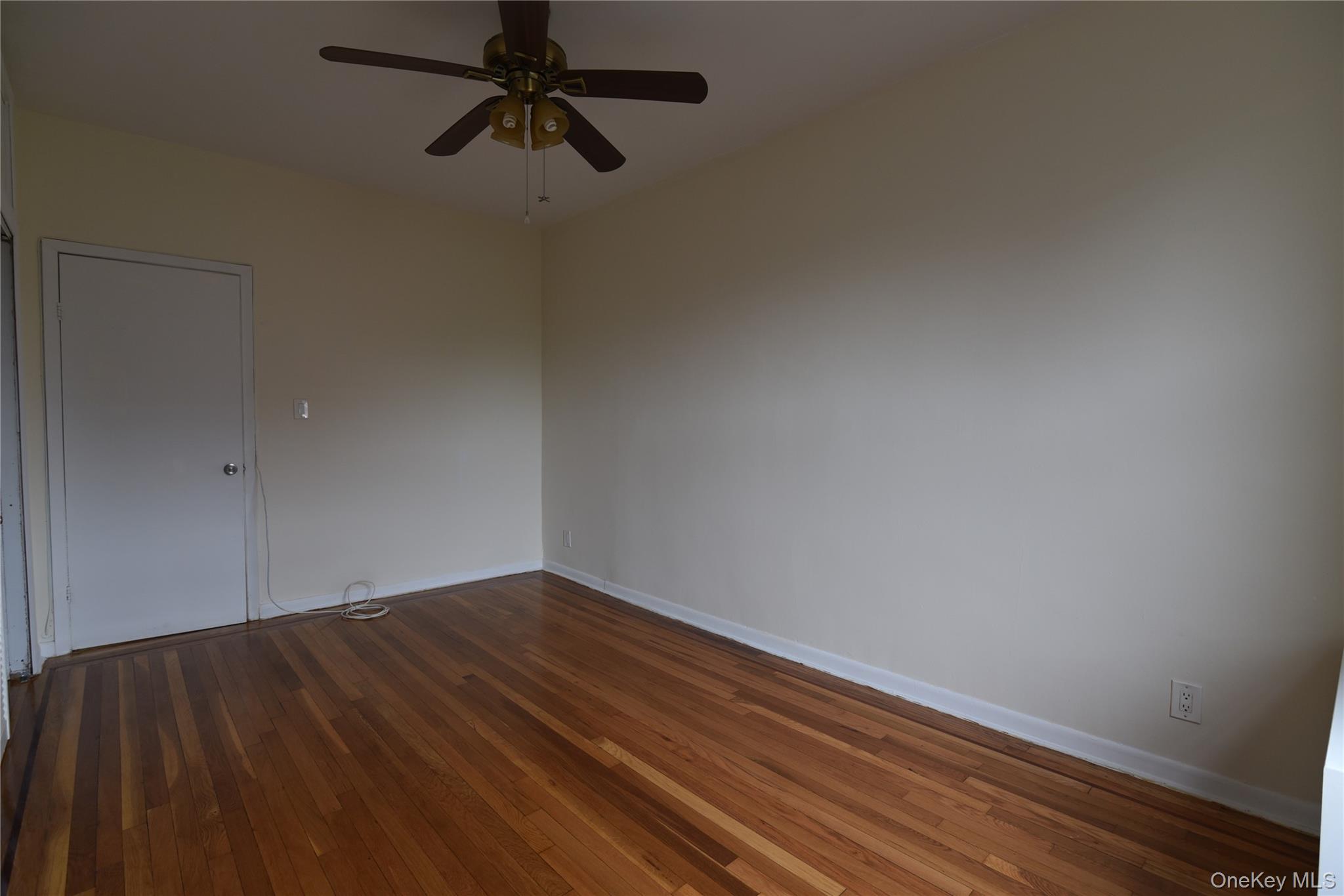 #18 photo, 83-52 Talbot Street, クイーンズ区 Kew Gardens , NY 11415