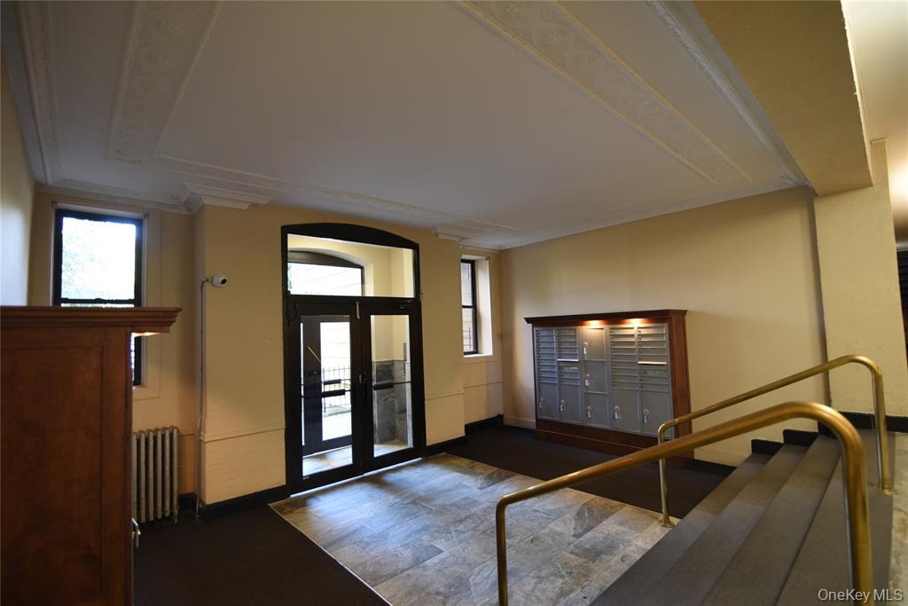 #4 photo, 83-52 Talbot Street, クイーンズ区 Kew Gardens , NY 11415