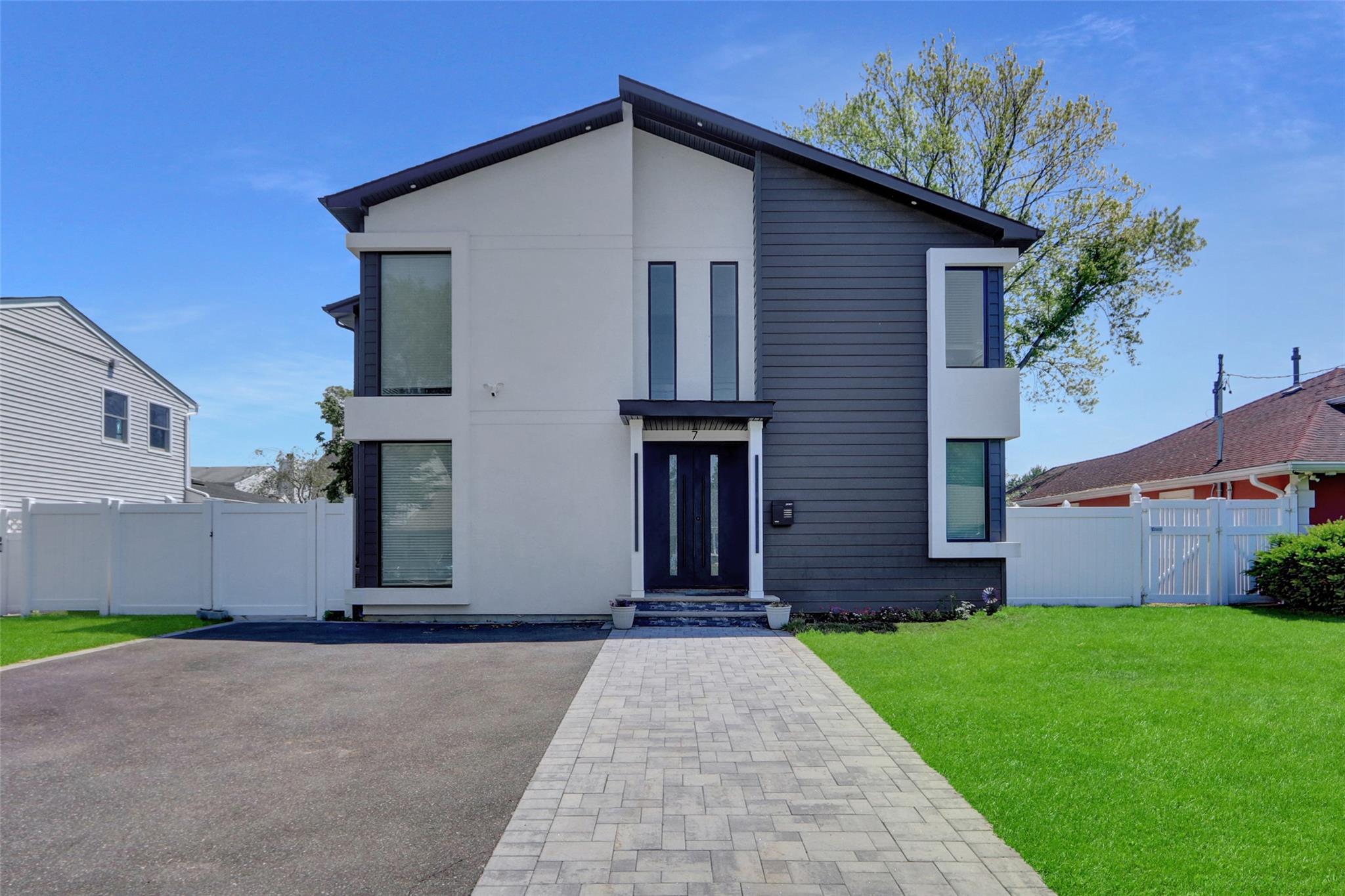#1 photo, 7 Wendell Street, Plainview , NY 11803