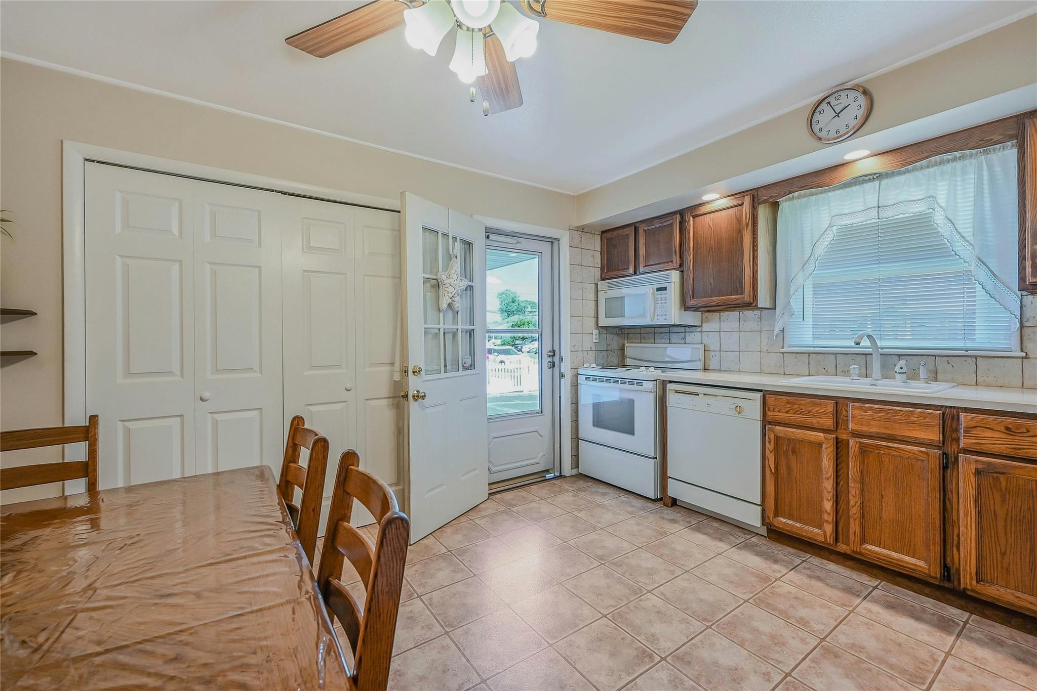 #11 photo, 532 Alwick Avenue, West Islip , NY 11795