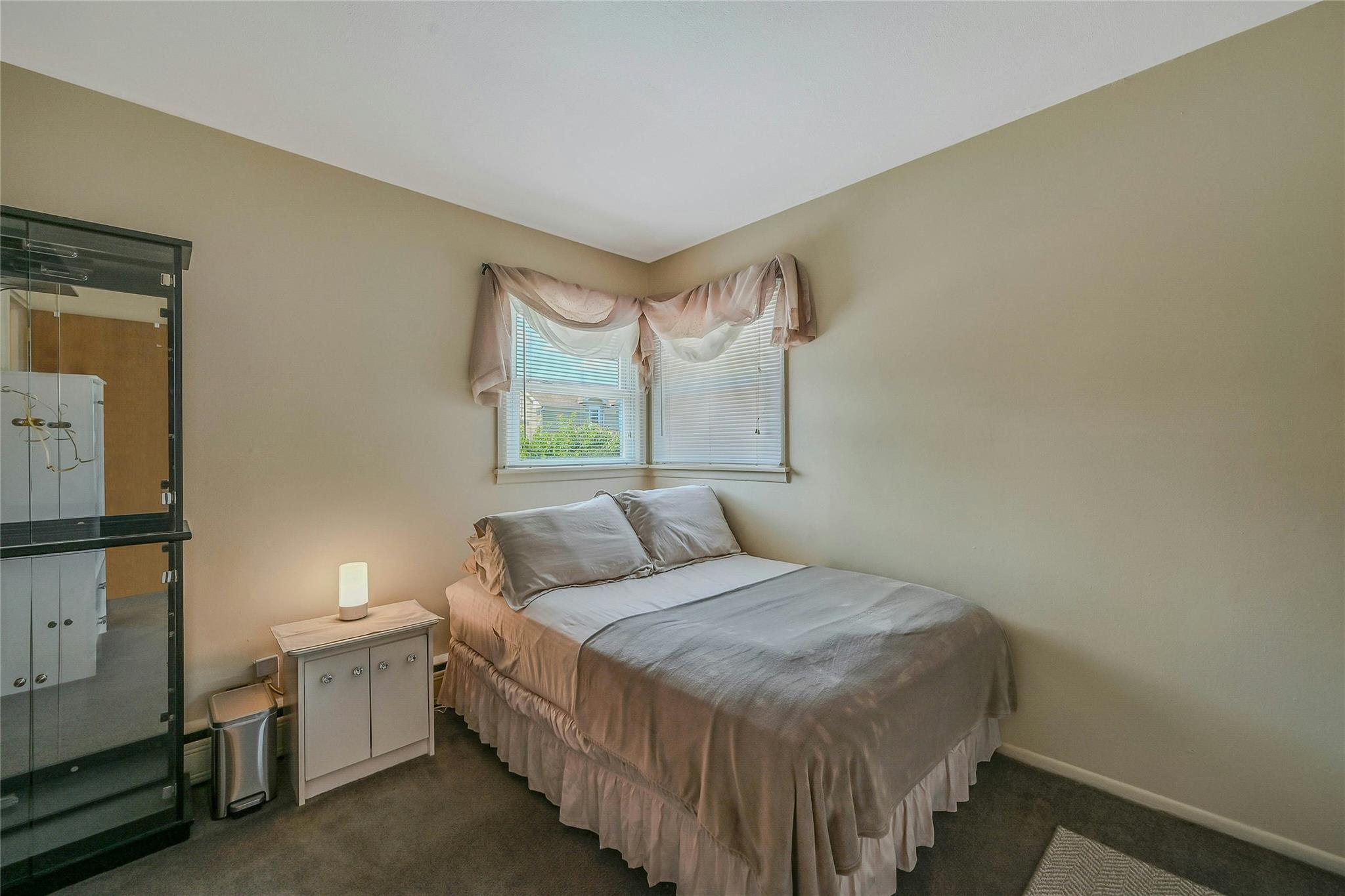 #12 photo, 532 Alwick Avenue, West Islip , NY 11795