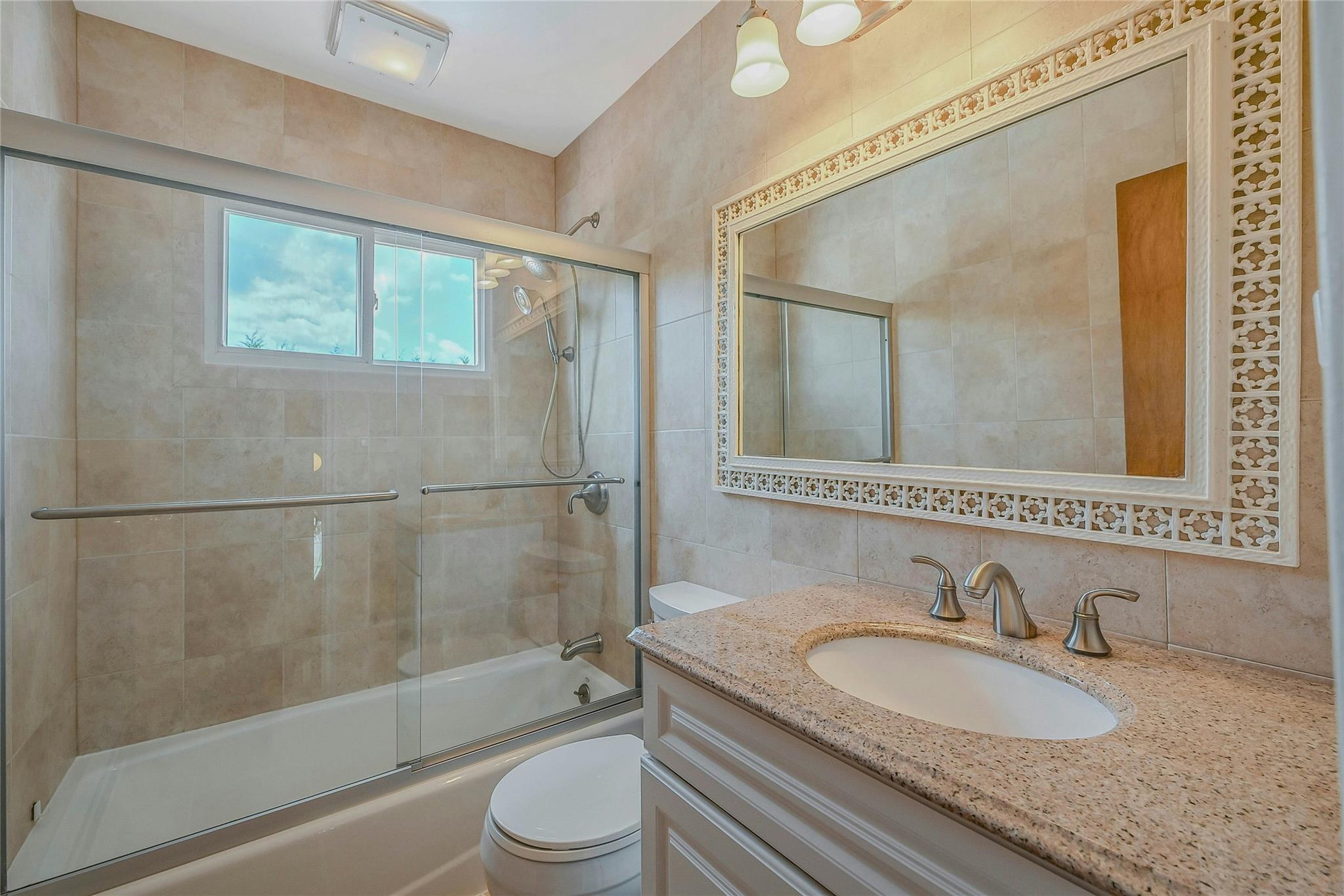 #14 photo, 532 Alwick Avenue, West Islip , NY 11795