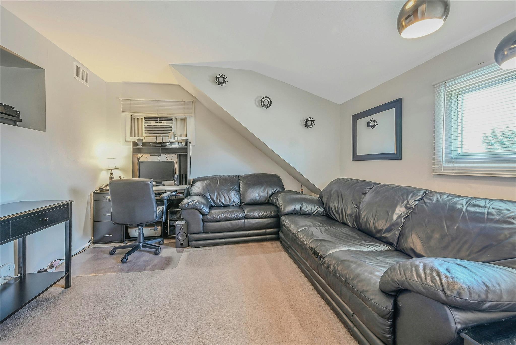 #18 photo, 532 Alwick Avenue, West Islip , NY 11795