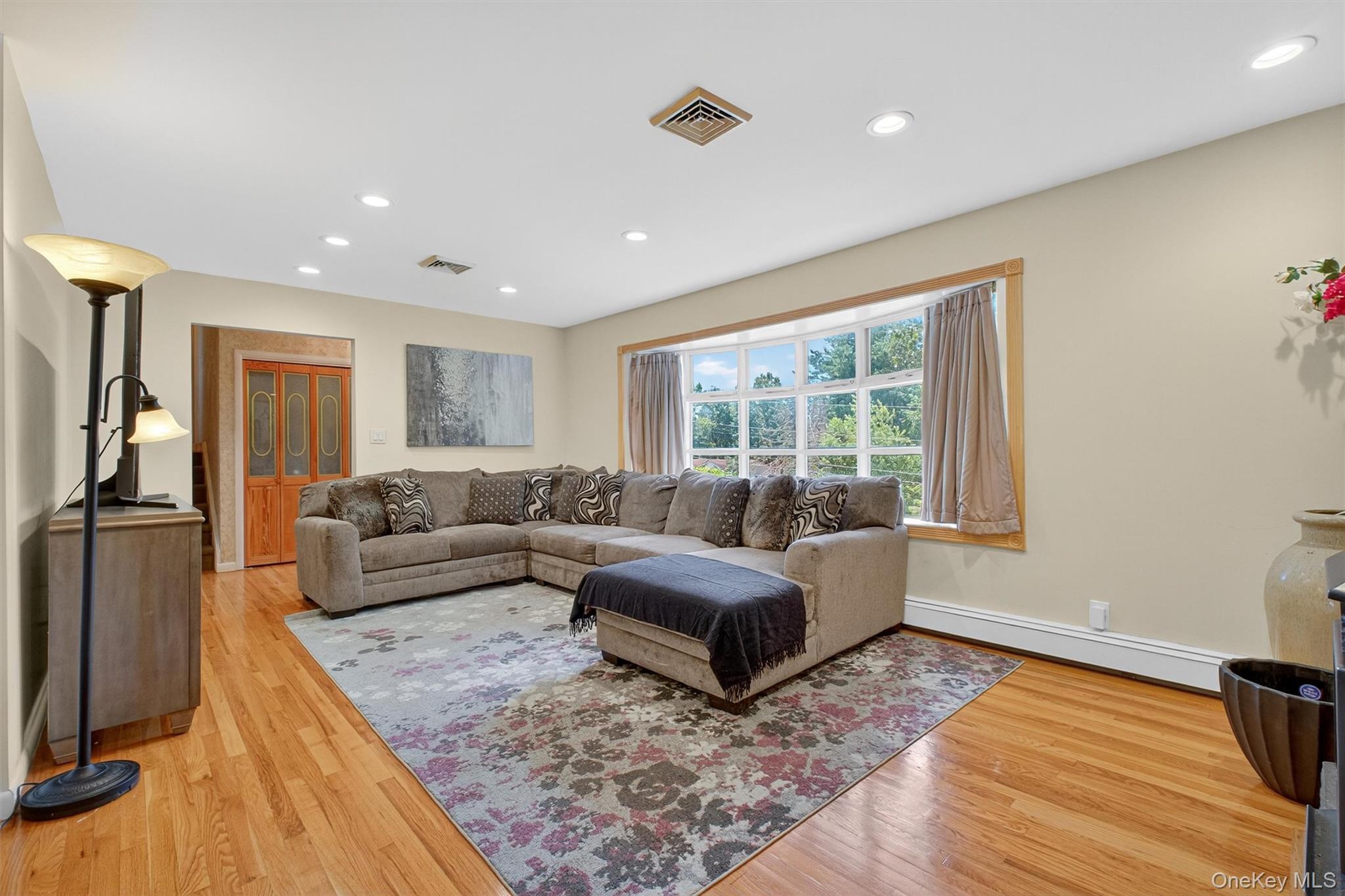 #8 photo, 5 Verplanck Avenue, Hopewell Junction , NY 12533