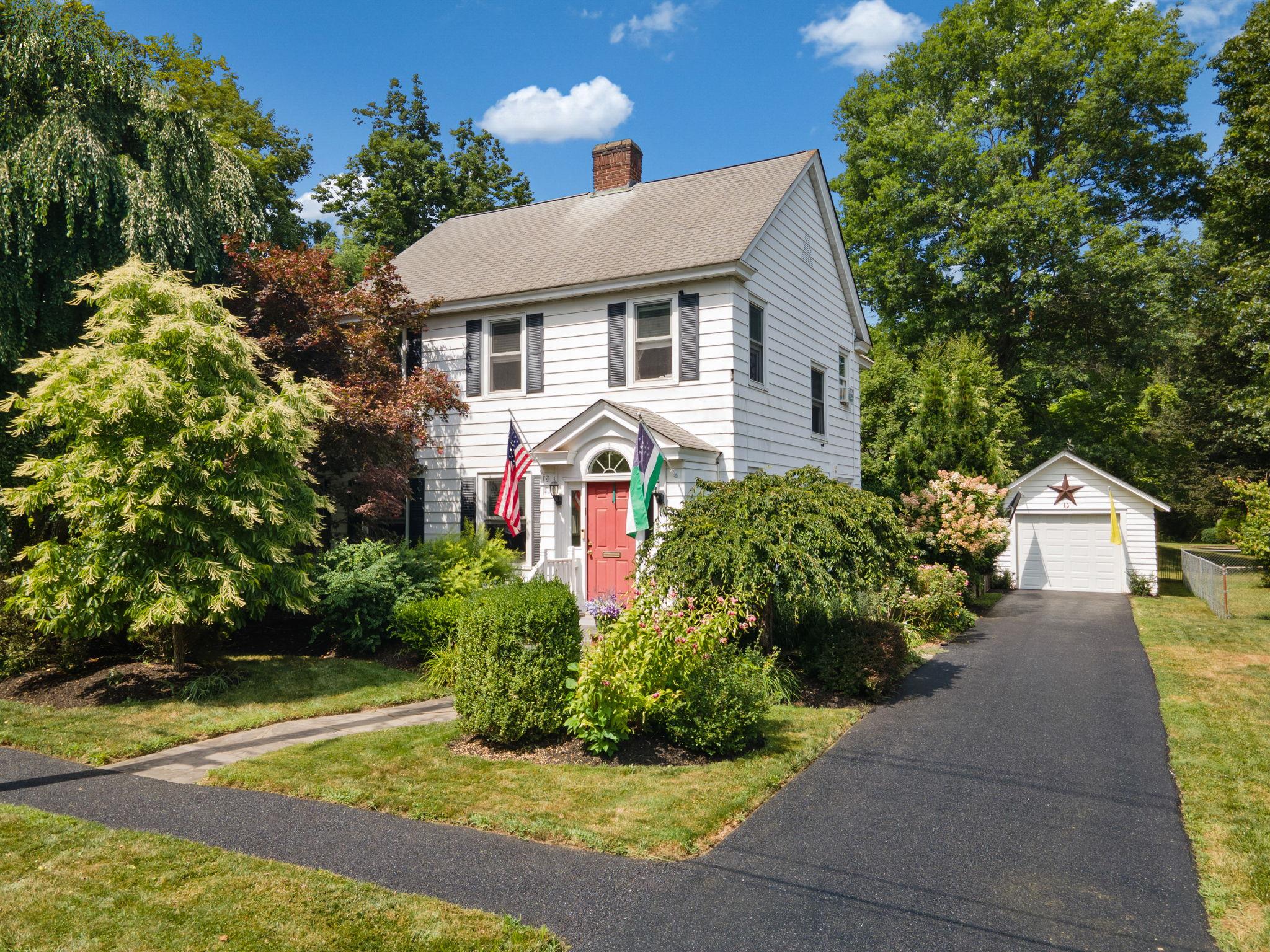 #1 photo, 8 Hillcrest Avenue, 纽约州 Ellenville , NY 12428