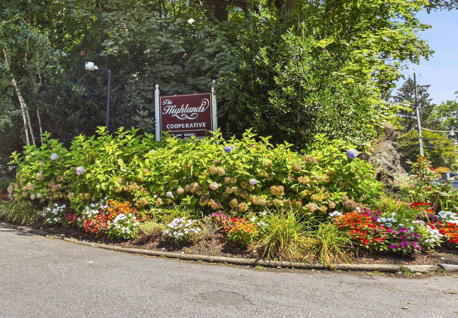 #1 photo, 125 N Washington Avenue, Hartsdale , NY 10530