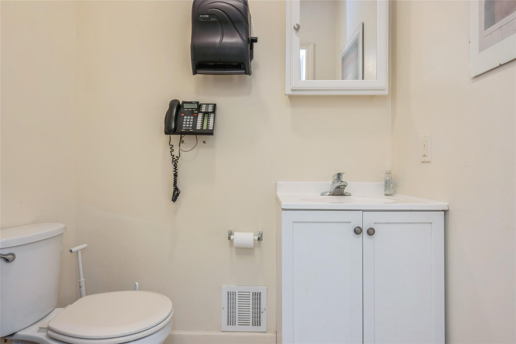 #9 photo, 128 Merrick Avenue, ナッソー郡 Merrick , NY 11566