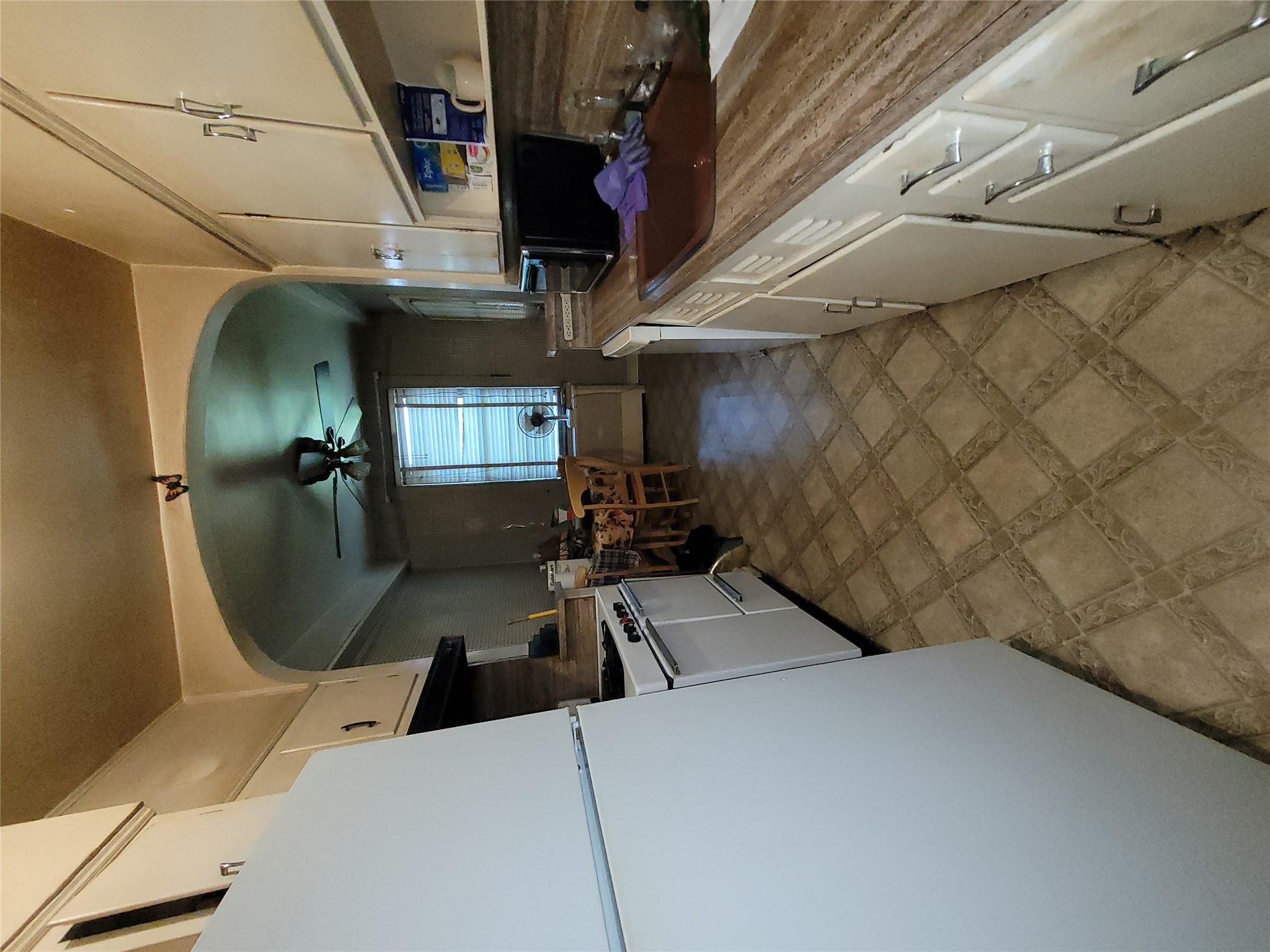 #5 photo, 3268 42nd Street, Astoria , NY 11103