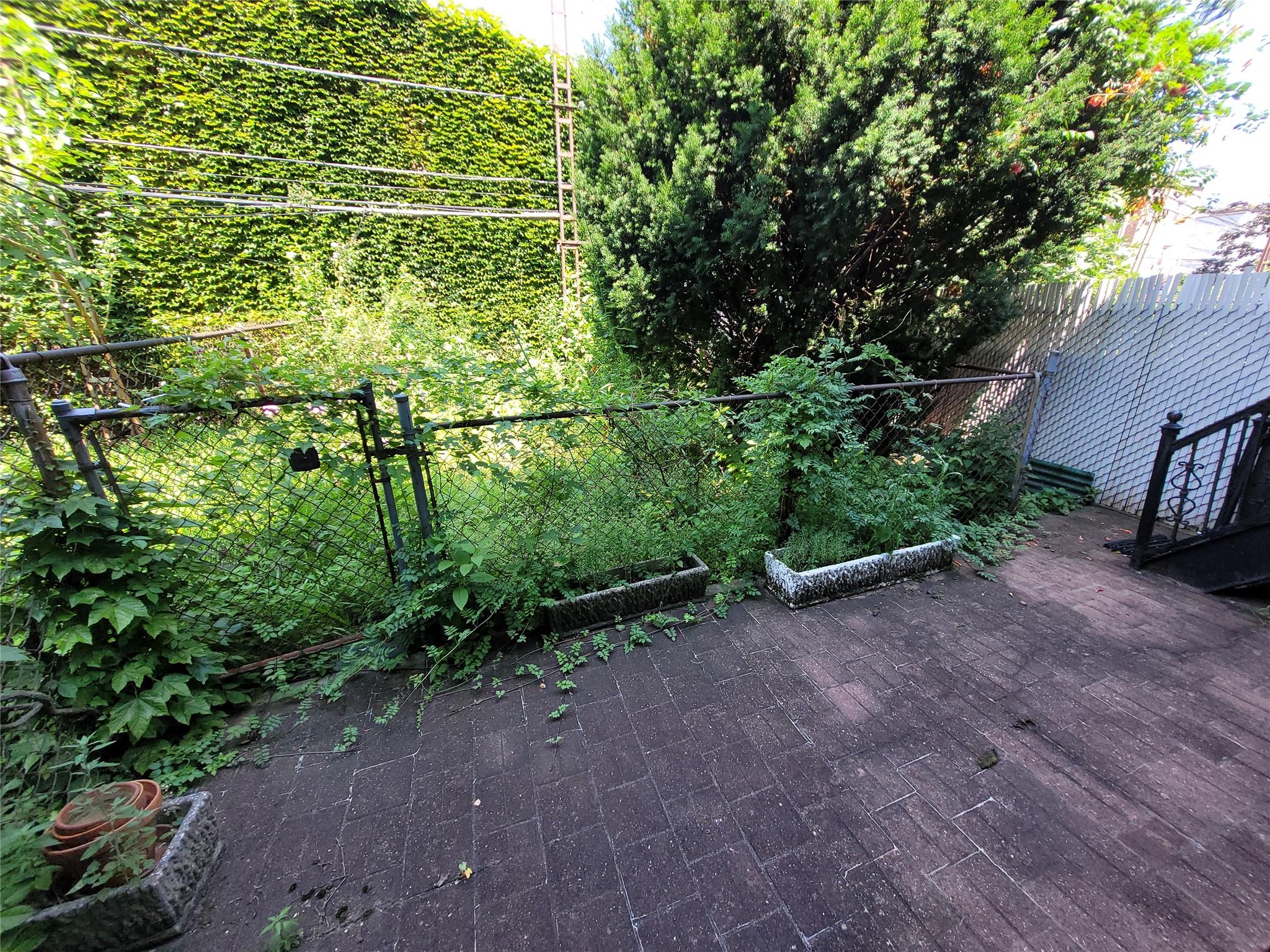 #6 photo, 3268 42nd Street, Astoria , NY 11103