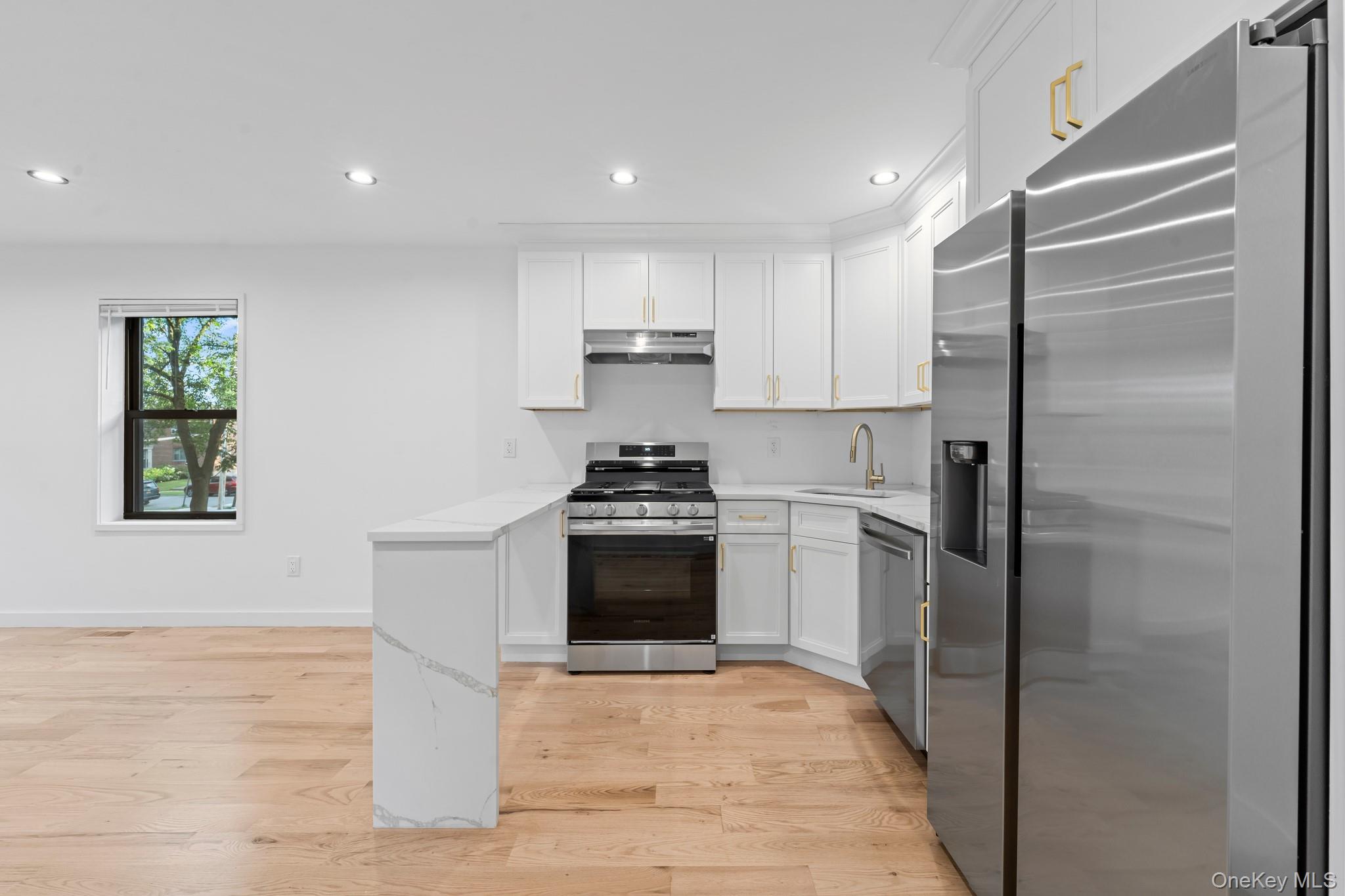 #3 photo, 21837 Spencer Avenue, クイーンズ区 Queens Village , NY 11427