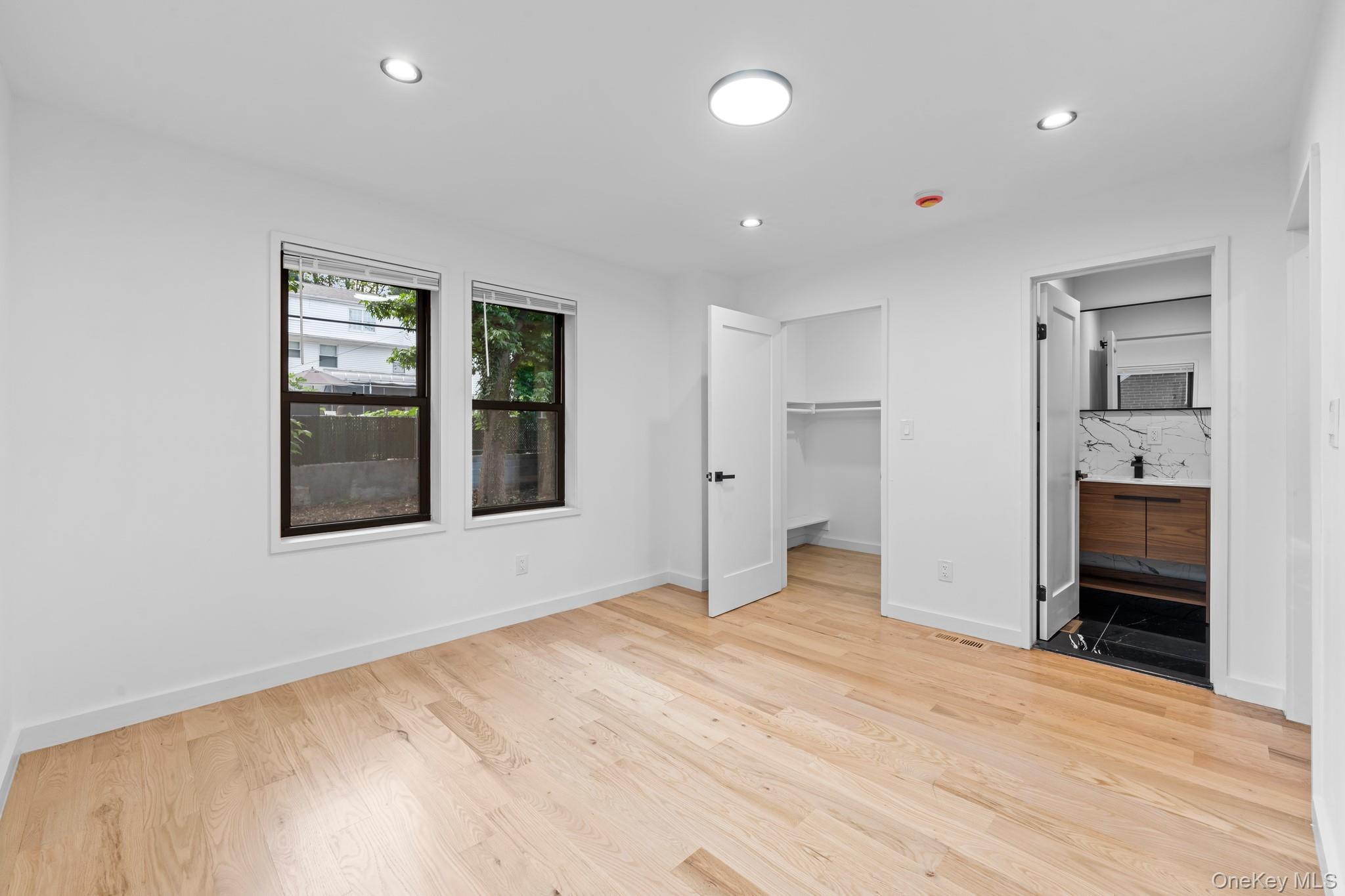 #9 photo, 21837 Spencer Avenue, クイーンズ区 Queens Village , NY 11427