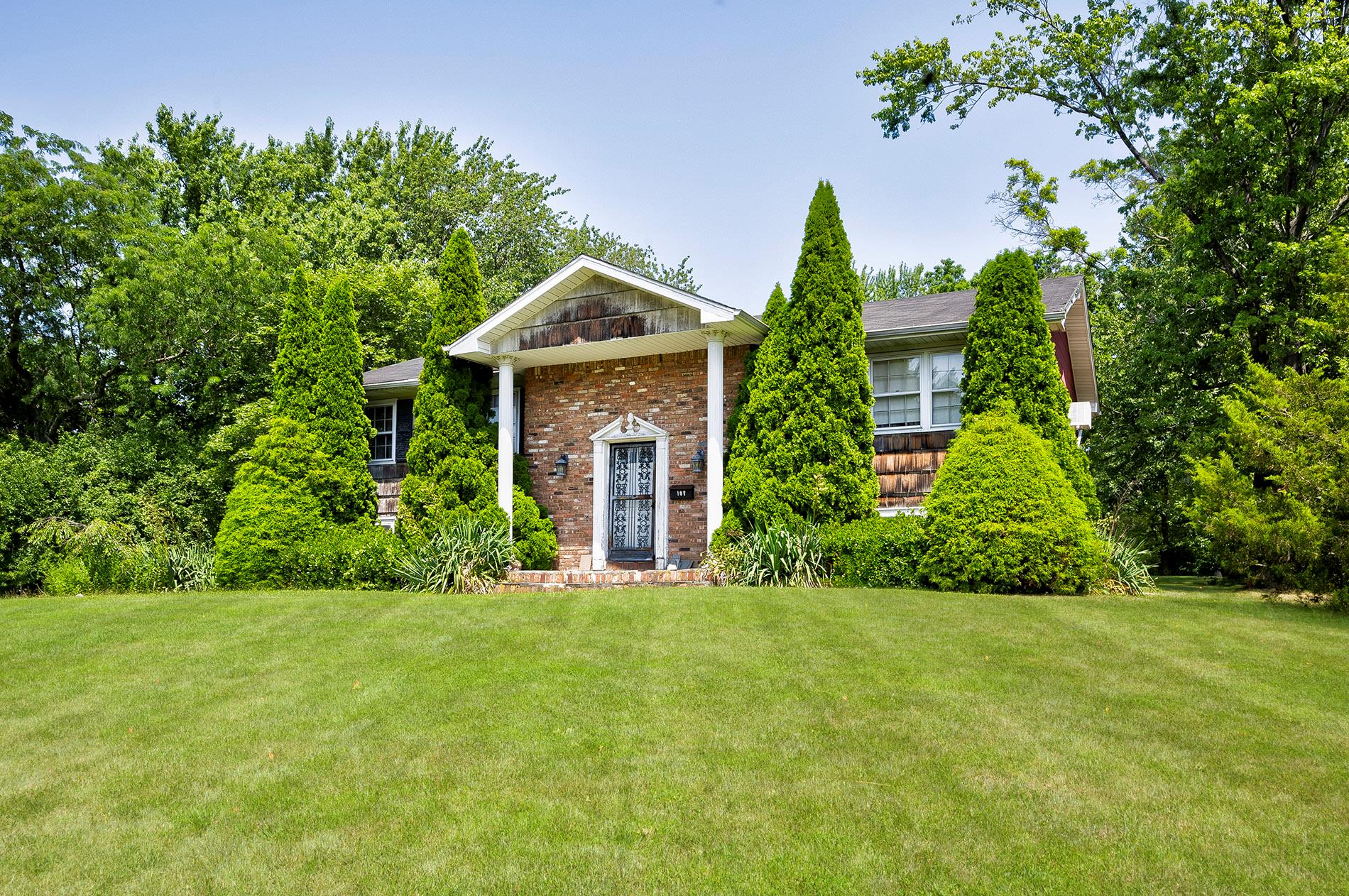 #1 photo, 107 Caramel Road, サフォーク郡 Commack , NY 11725