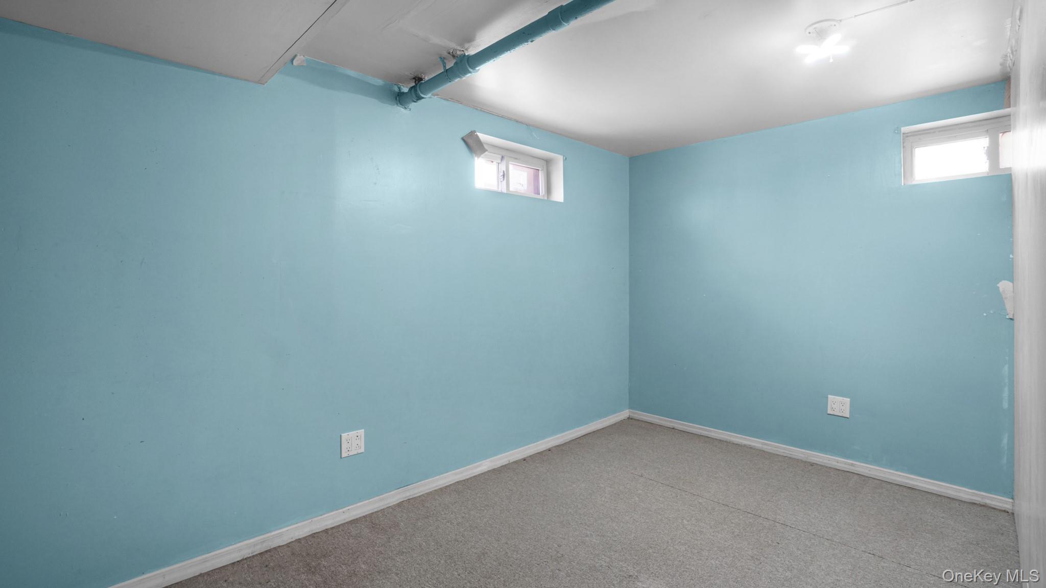 #18 photo, 222-26 93rd Avenue, クイーンズ区 Queens Village , NY 11428