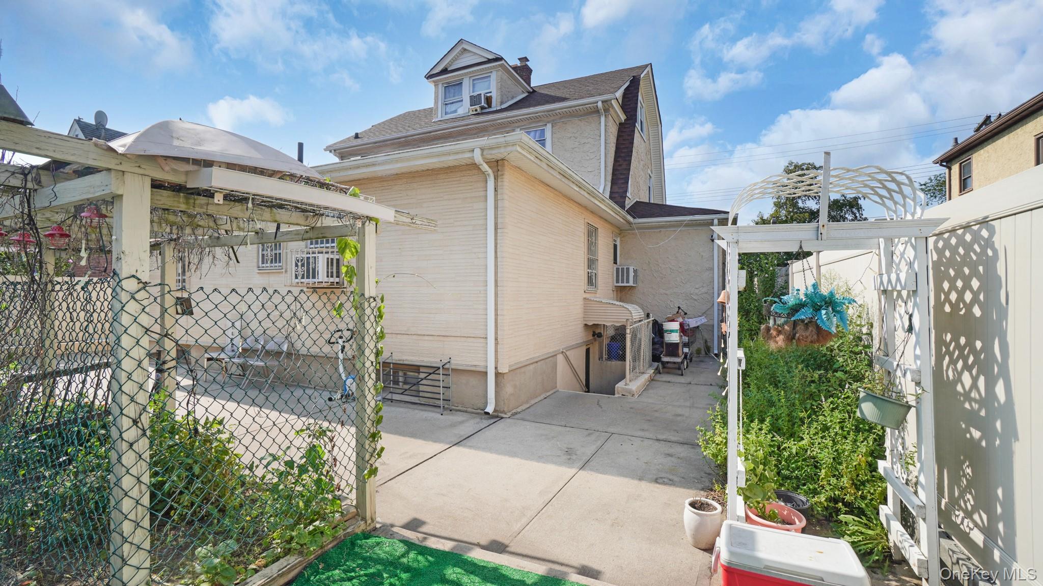 #4 photo, 222-26 93rd Avenue, クイーンズ区 Queens Village , NY 11428