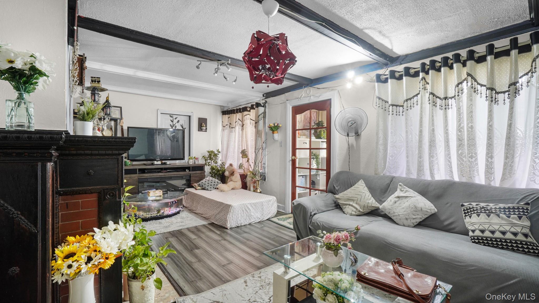 #5 photo, 222-26 93rd Avenue, クイーンズ区 Queens Village , NY 11428