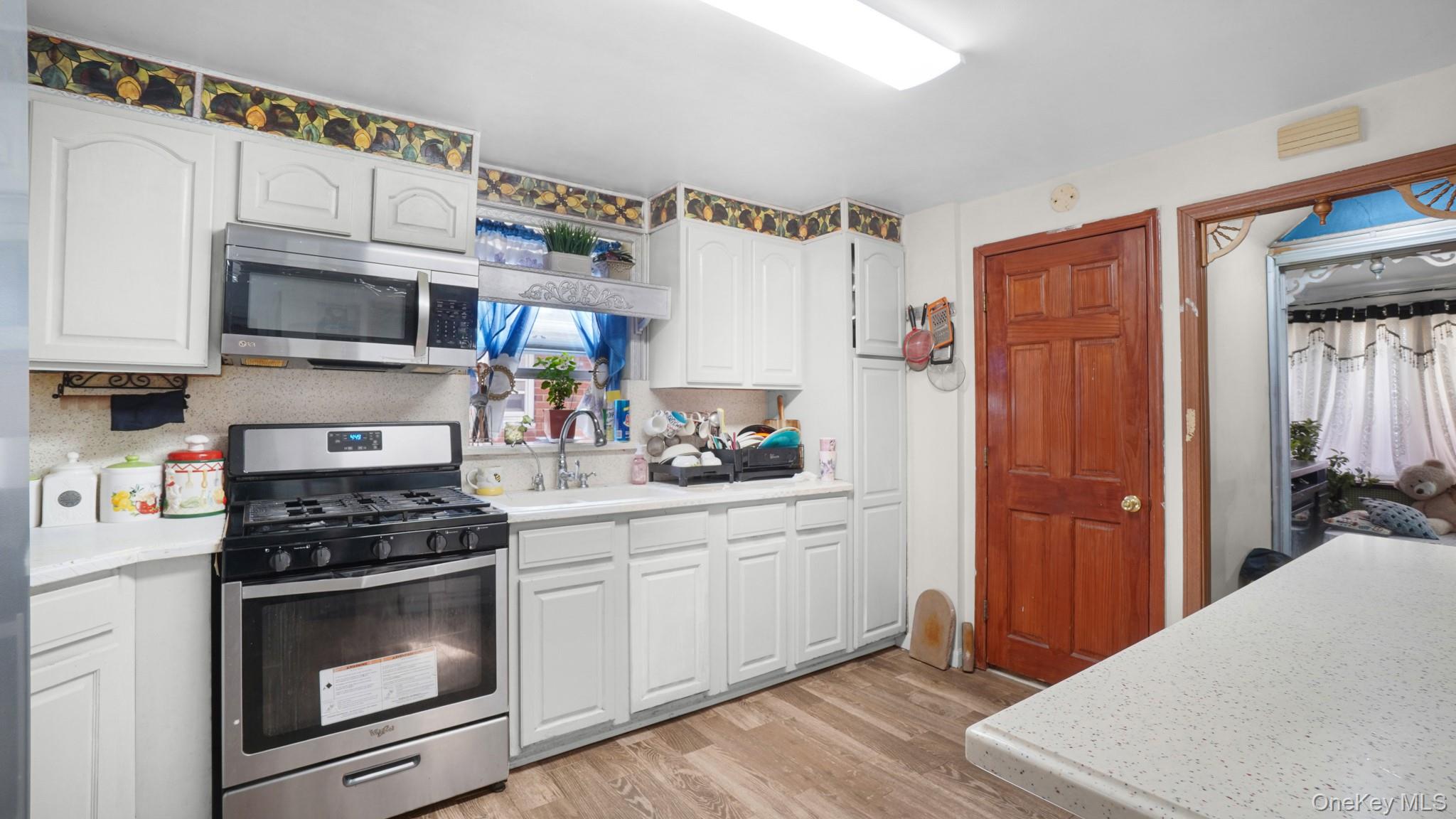 #9 photo, 222-26 93rd Avenue, クイーンズ区 Queens Village , NY 11428