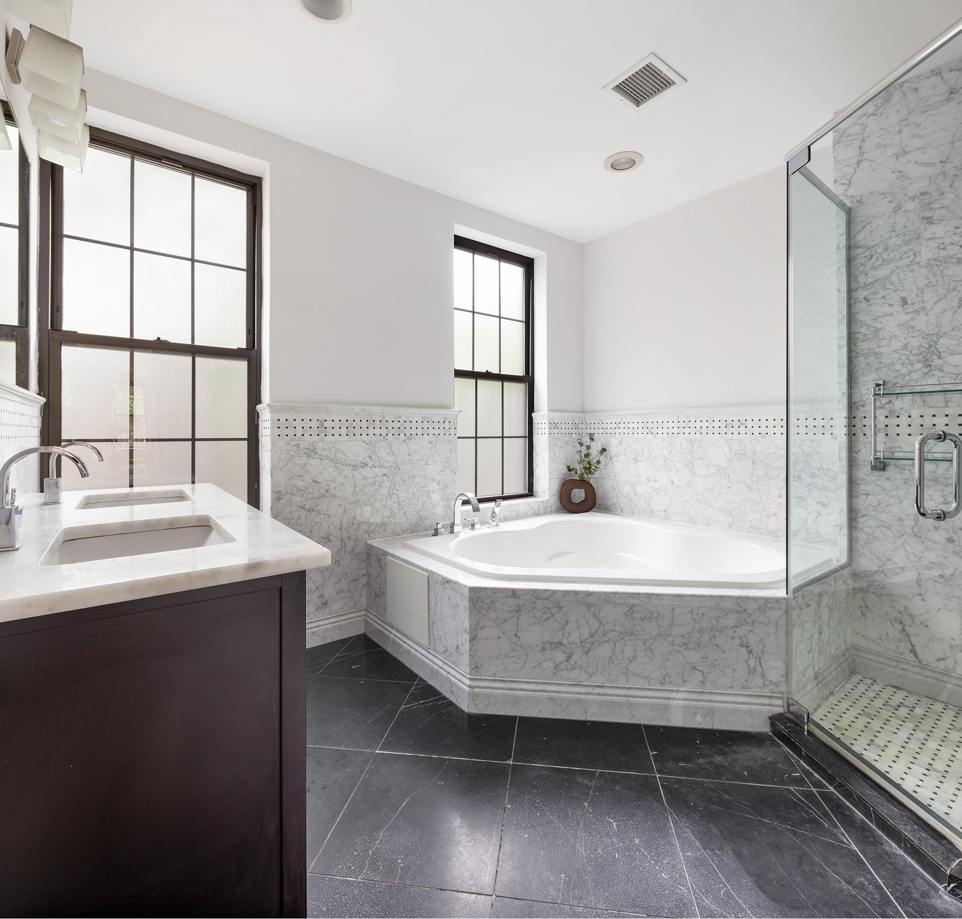 #12 photo, 358 GATES Avenue, ブルックリン区 Bedford-Stuyvesant , NY 11216