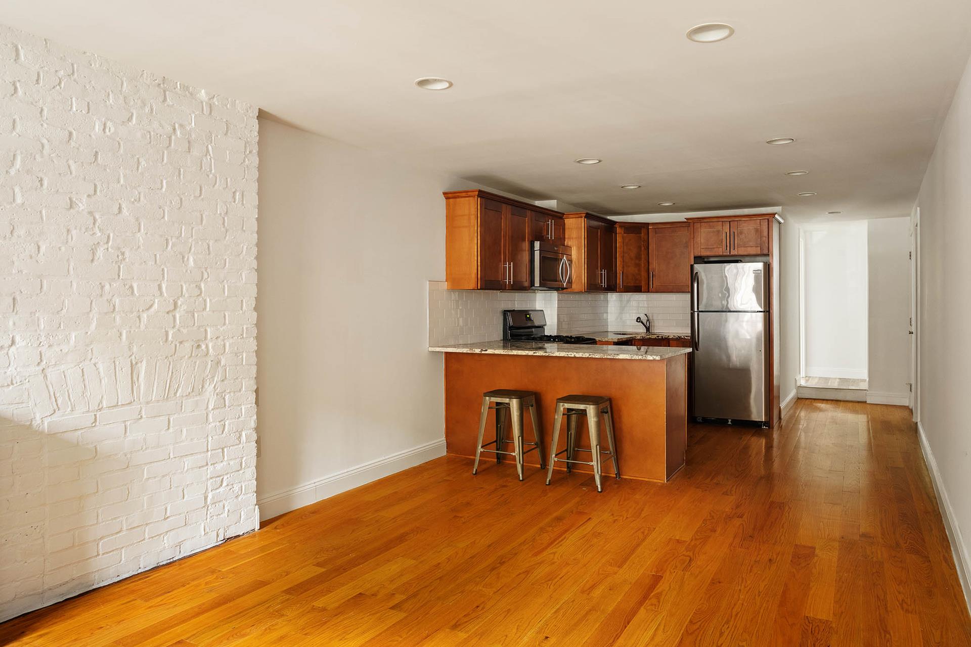 #16 photo, 358 GATES Avenue, ブルックリン区 Bedford-Stuyvesant , NY 11216