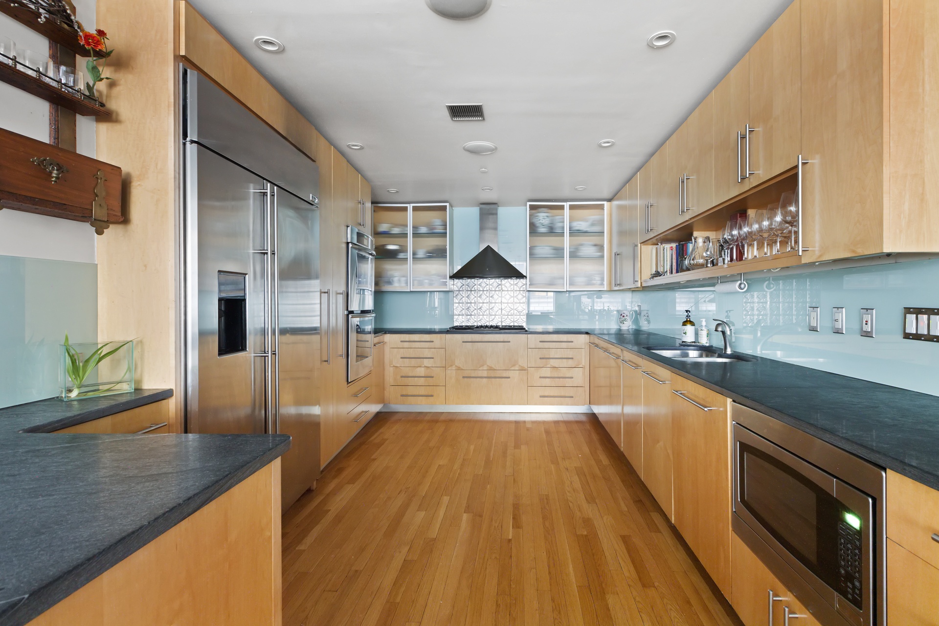 #11 photo, 335 W 38th Street, マンハッタン Clinton , NY 10018