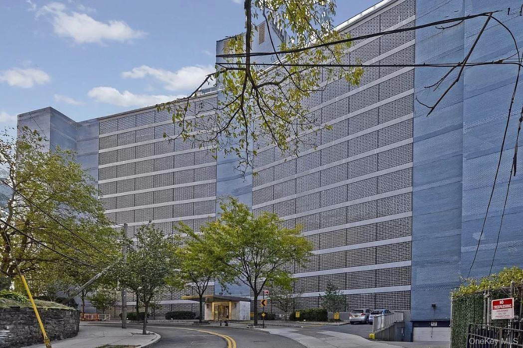 #9 photo, 2400 Johnson Avenue, ブロンクス区 Bronx , NY 10463