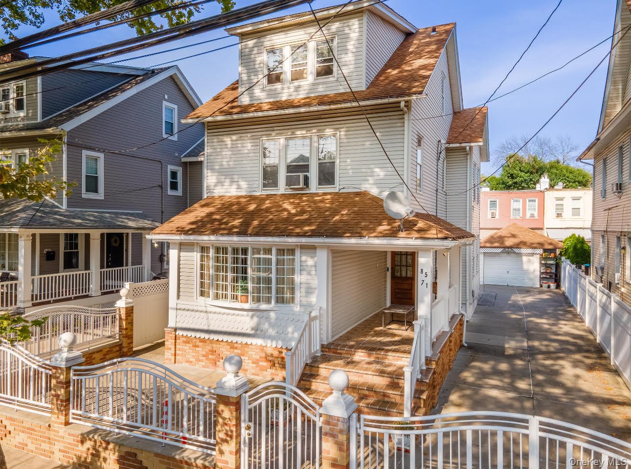 #1 photo, 8571 88th Street, कुईंस Woodhaven , NY 11421