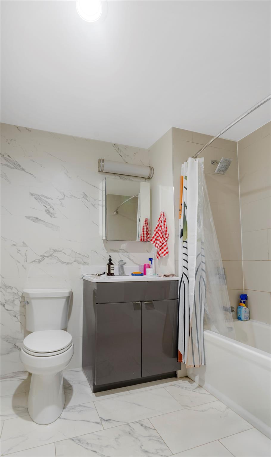 #13 photo, 2705 41st Avenue, クイーンズ区 Long Island City , NY 11101