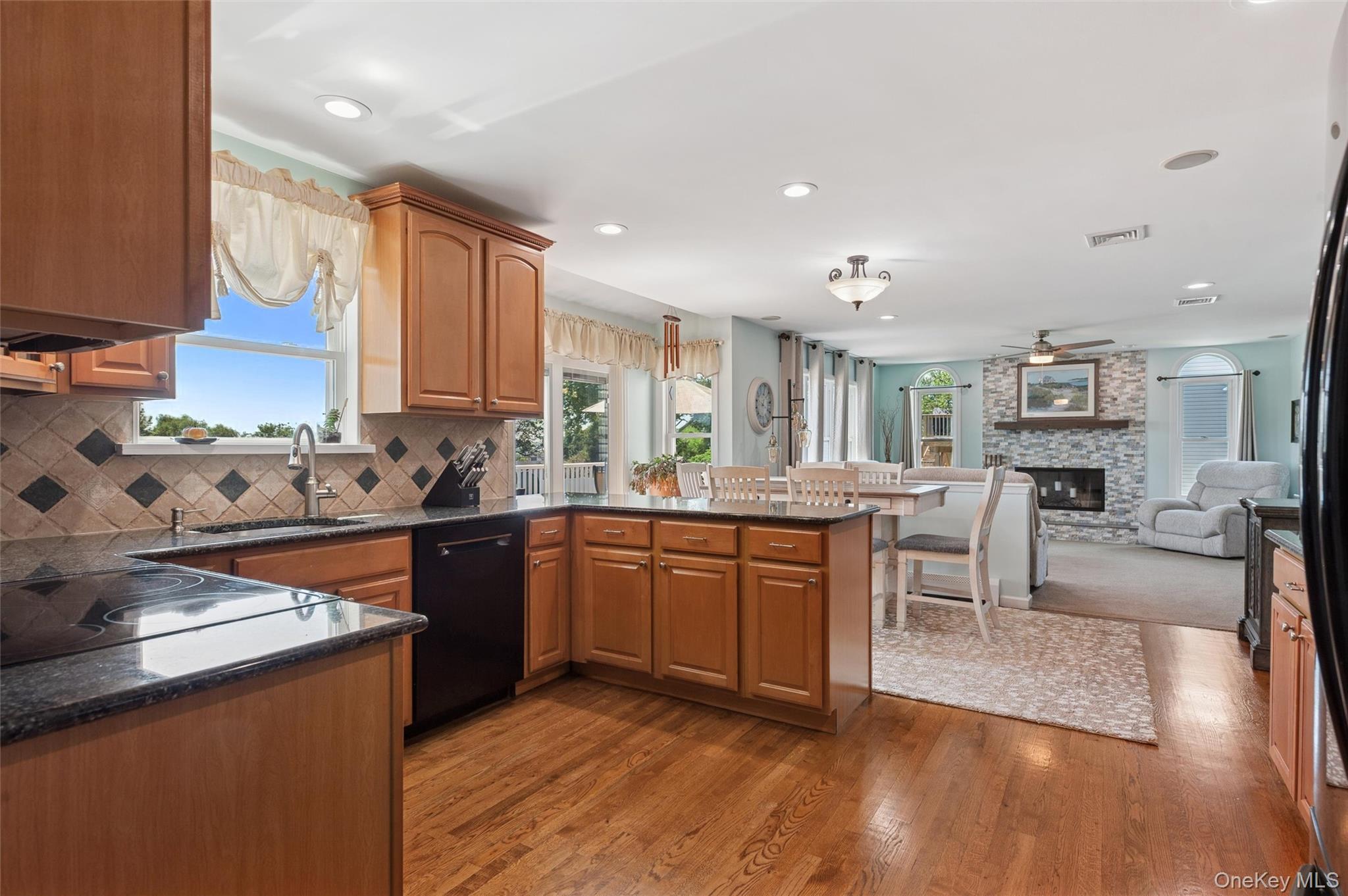 #8 photo, 8 Sinnickson Road, サフォーク郡 Center Moriches , NY 11934