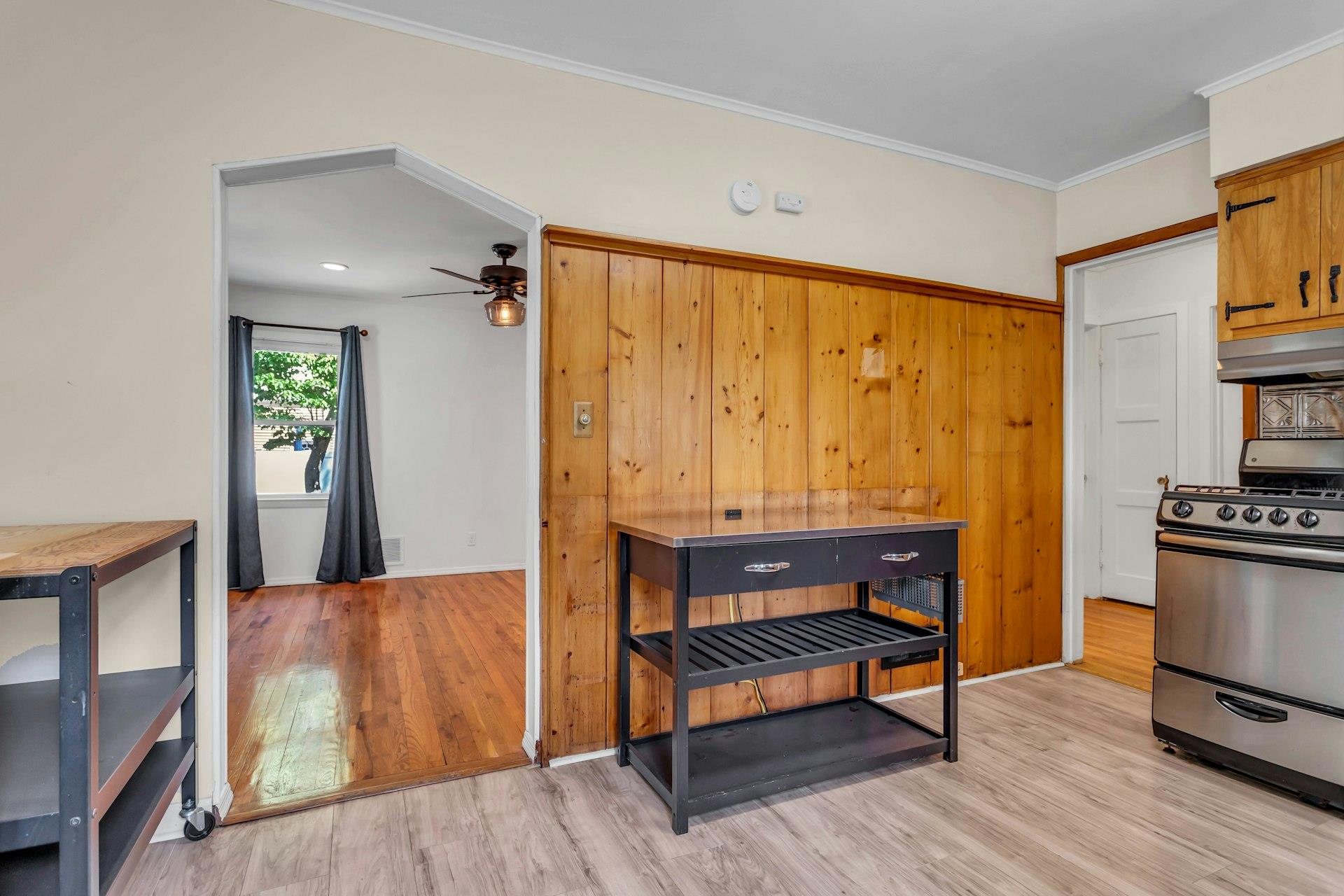 #10 photo, 132 Gordon Avenue, Westbury , NY 11590