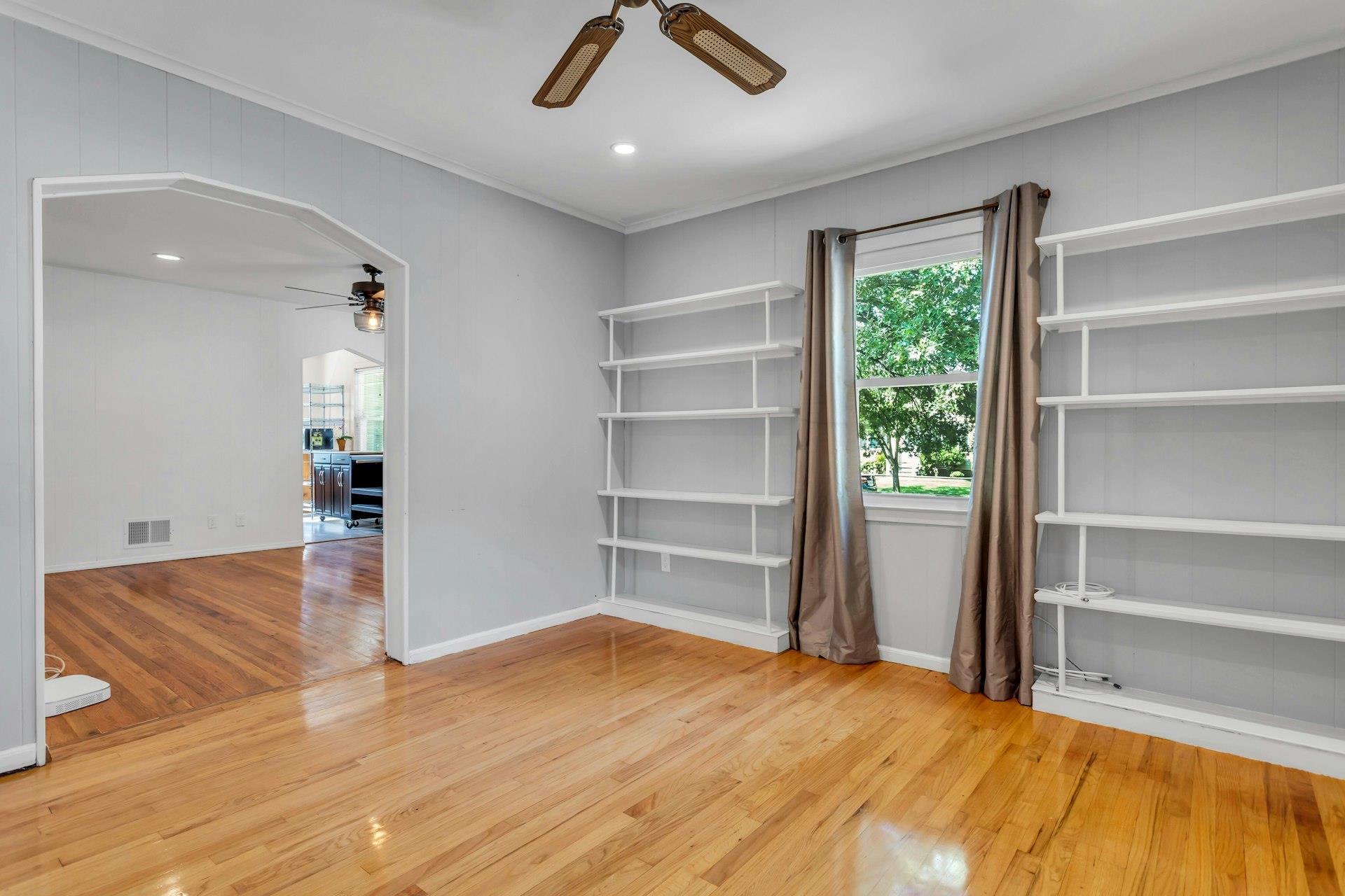 #13 photo, 132 Gordon Avenue, Westbury , NY 11590