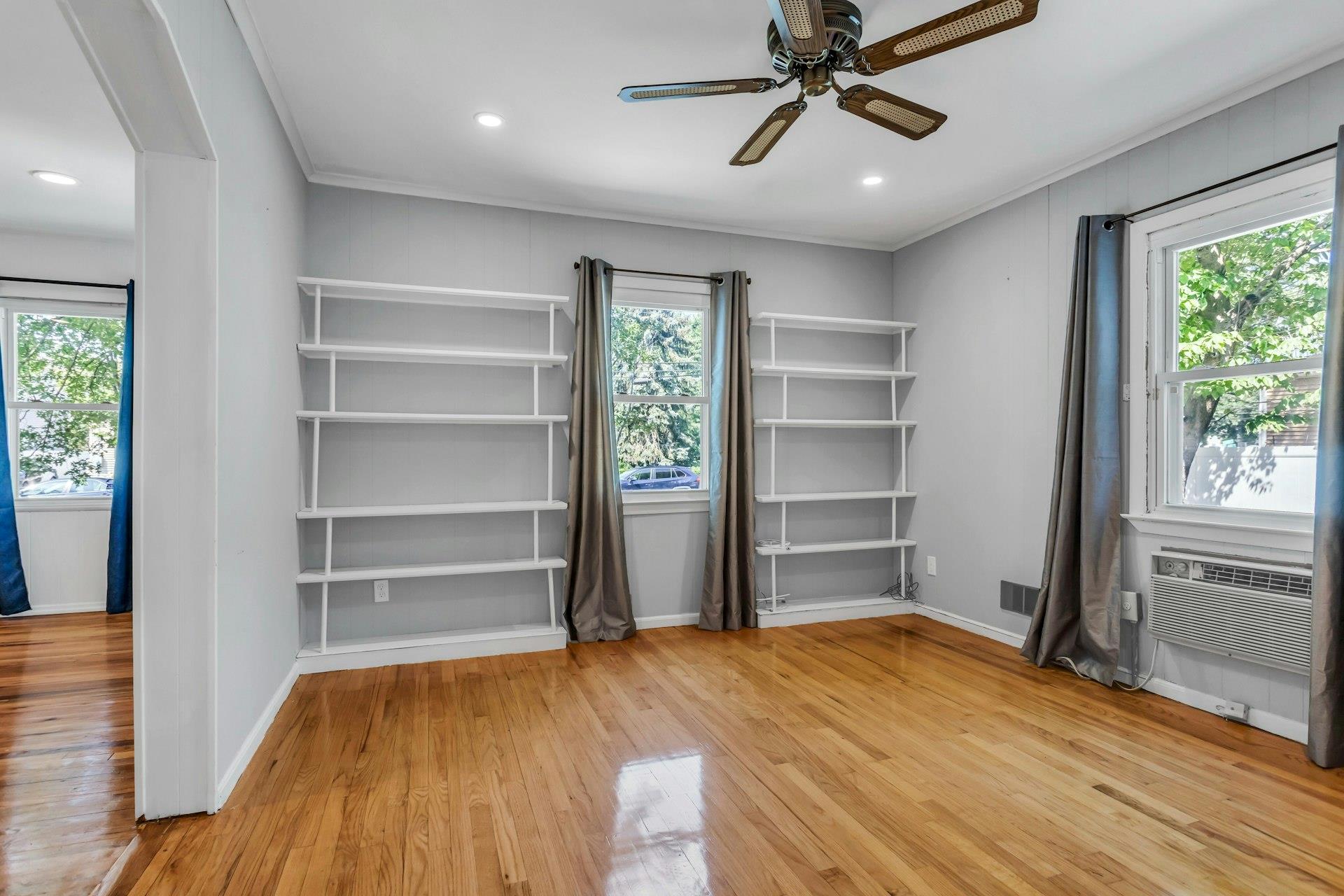 #14 photo, 132 Gordon Avenue, Westbury , NY 11590