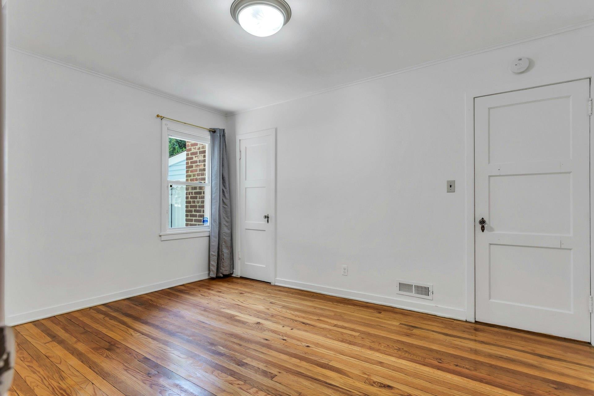 #20 photo, 132 Gordon Avenue, Westbury , NY 11590