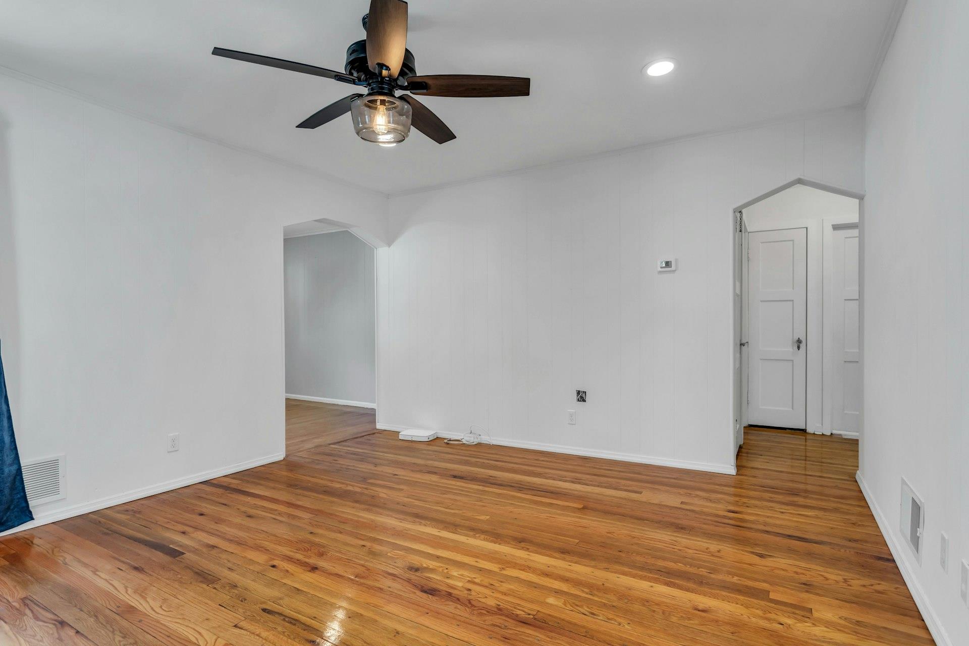 #5 photo, 132 Gordon Avenue, Westbury , NY 11590