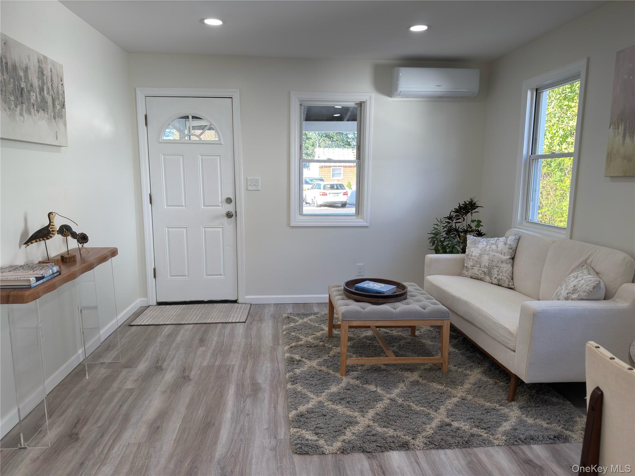 #4 photo, 130 N Huron Street, Ronkonkoma , NY 11779