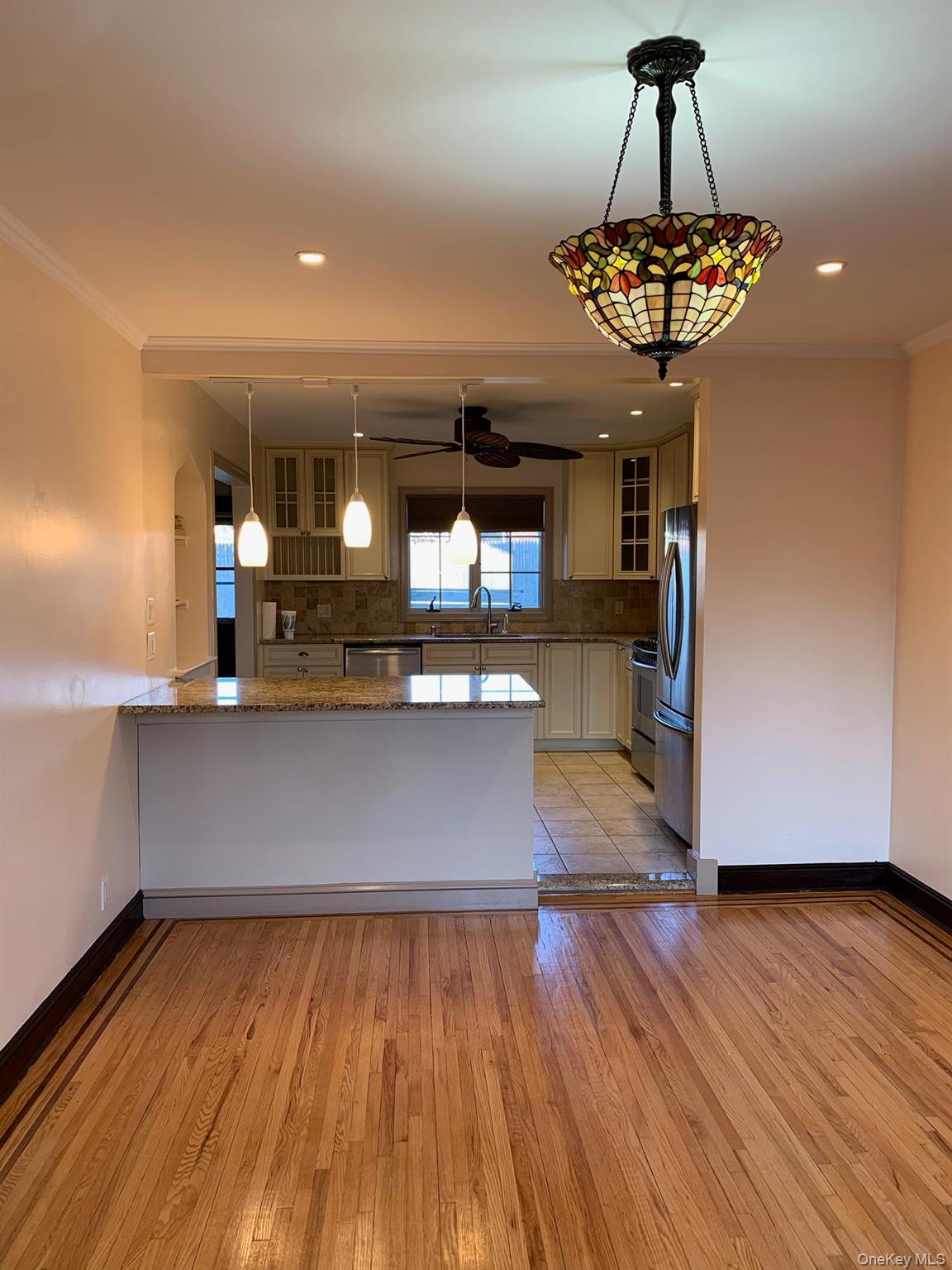 #5 photo, 281 Kilburn Road, Garden City South , NY 11530