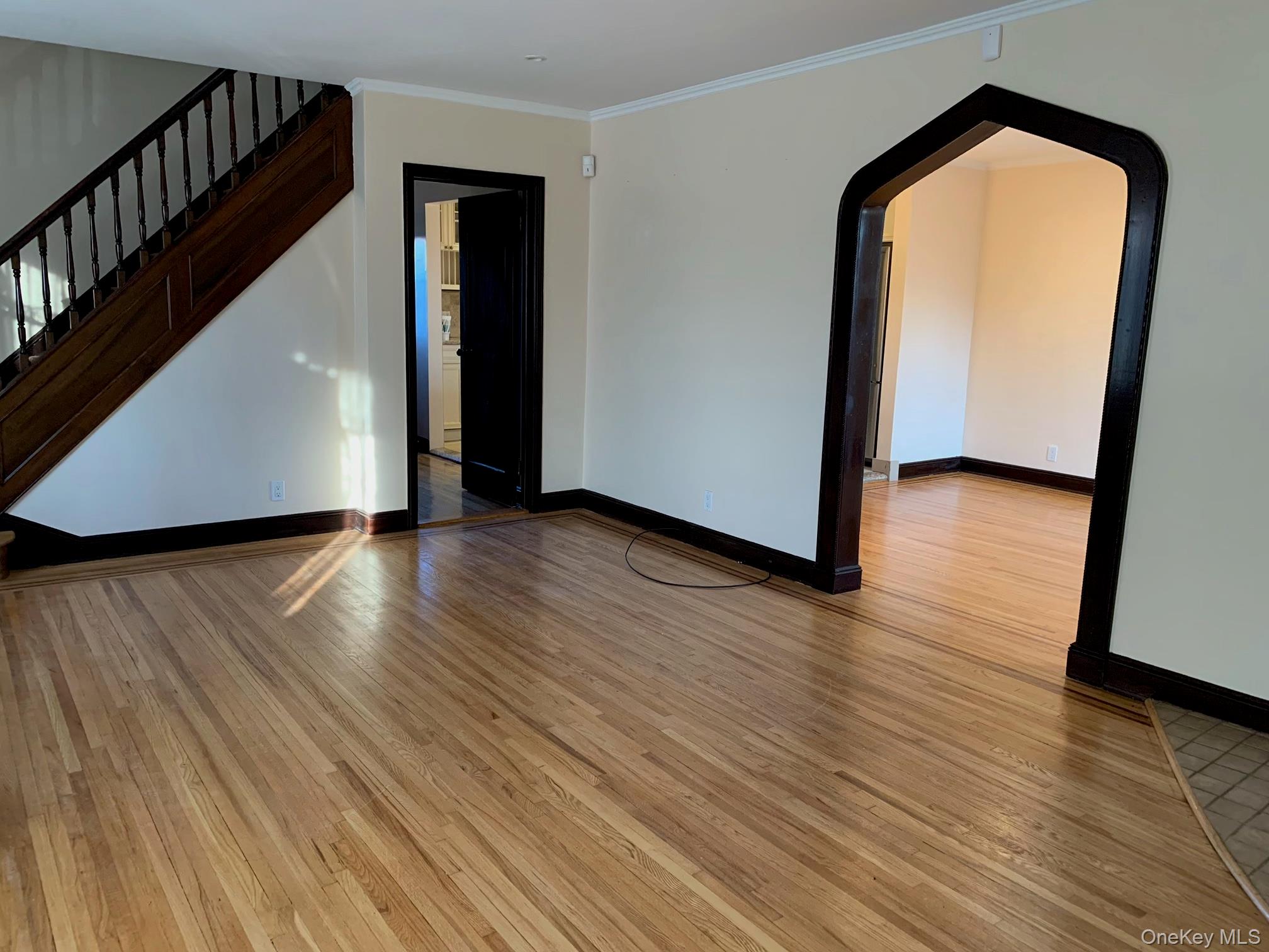 #8 photo, 281 Kilburn Road, Garden City South , NY 11530