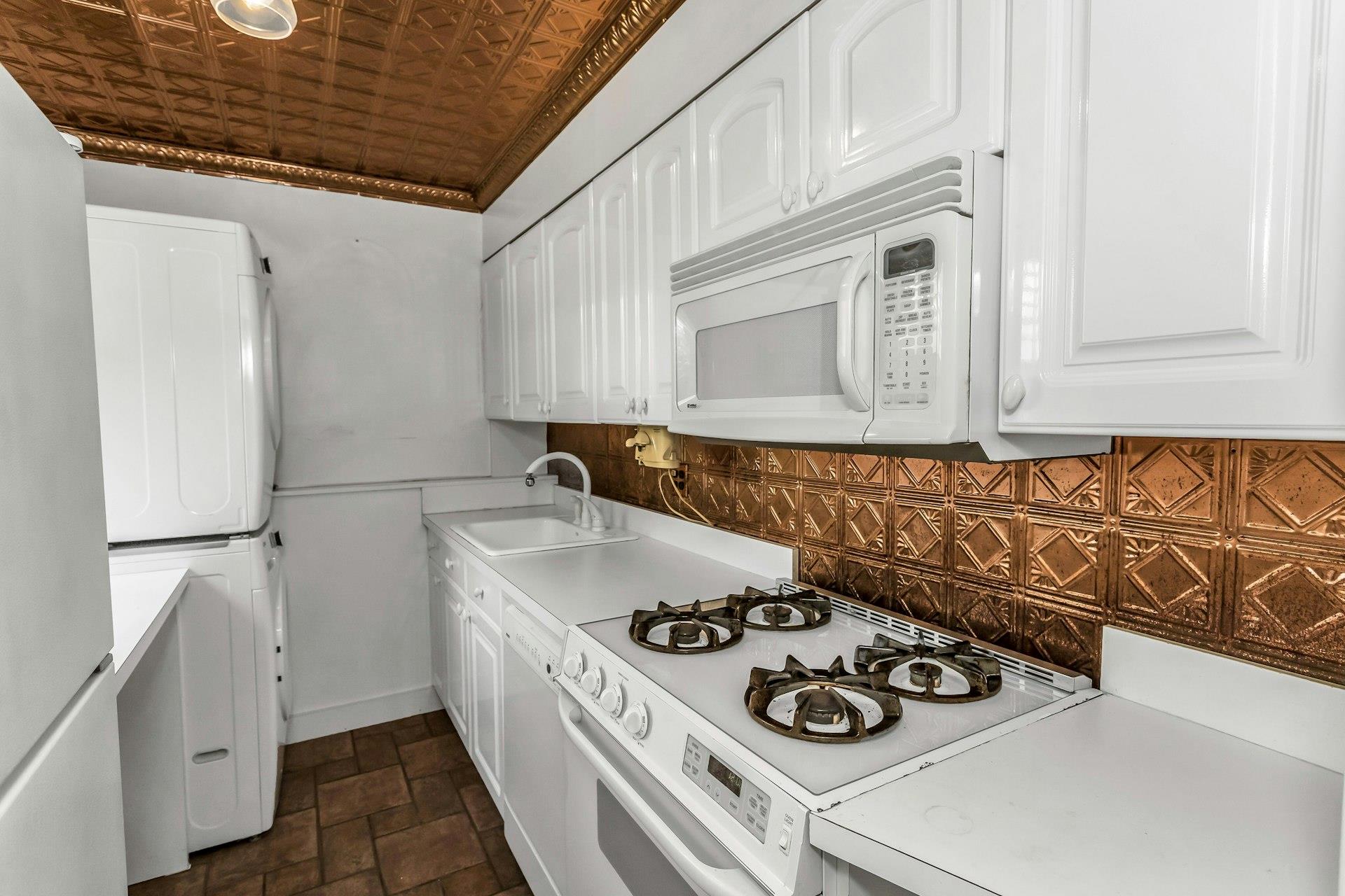 #9 photo, 15-06 212TH Street, クイーンズ区 Bay Terrace , NY 11360