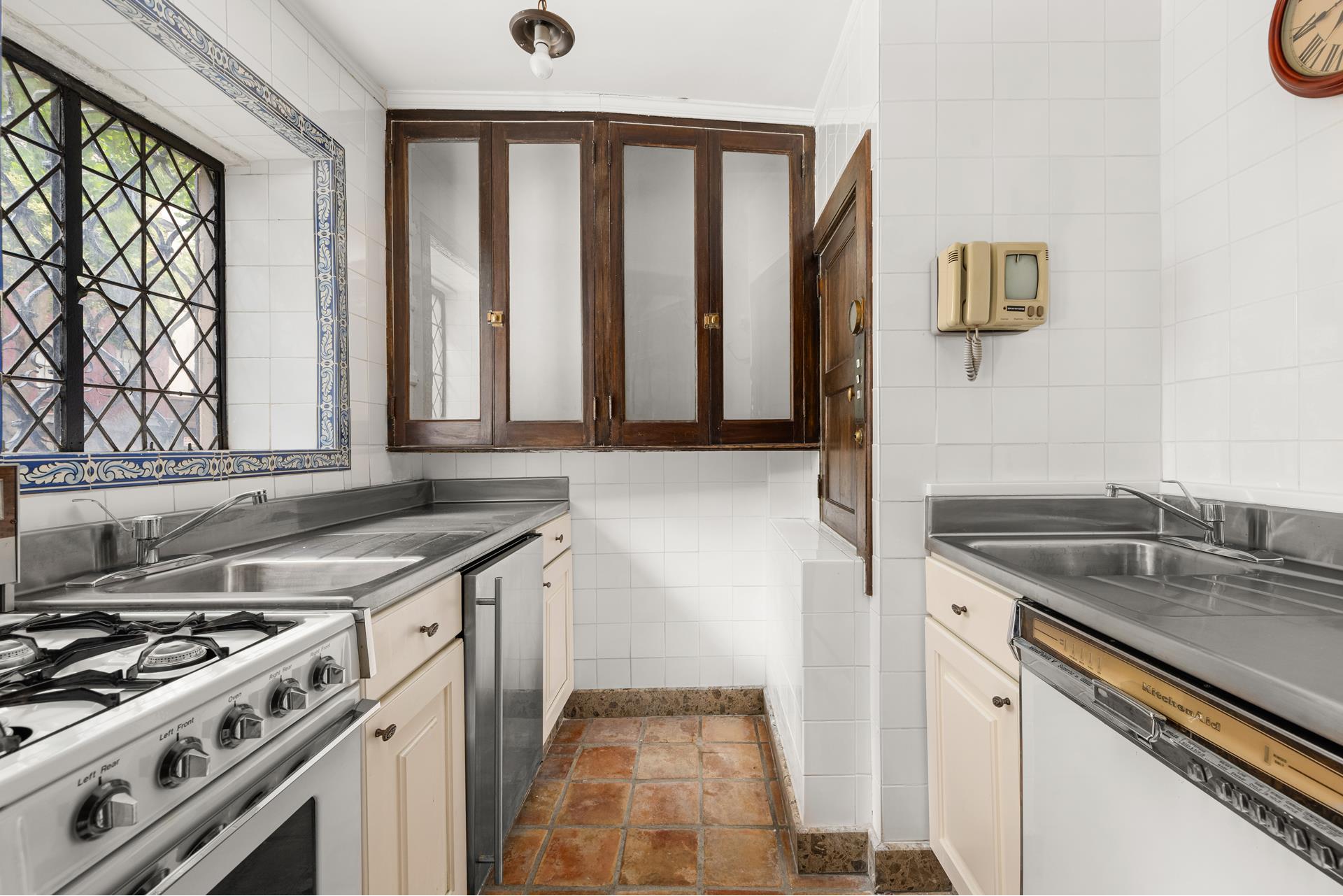 #14 photo, 135 E 19TH Street, Gramercy Park , NY 10003