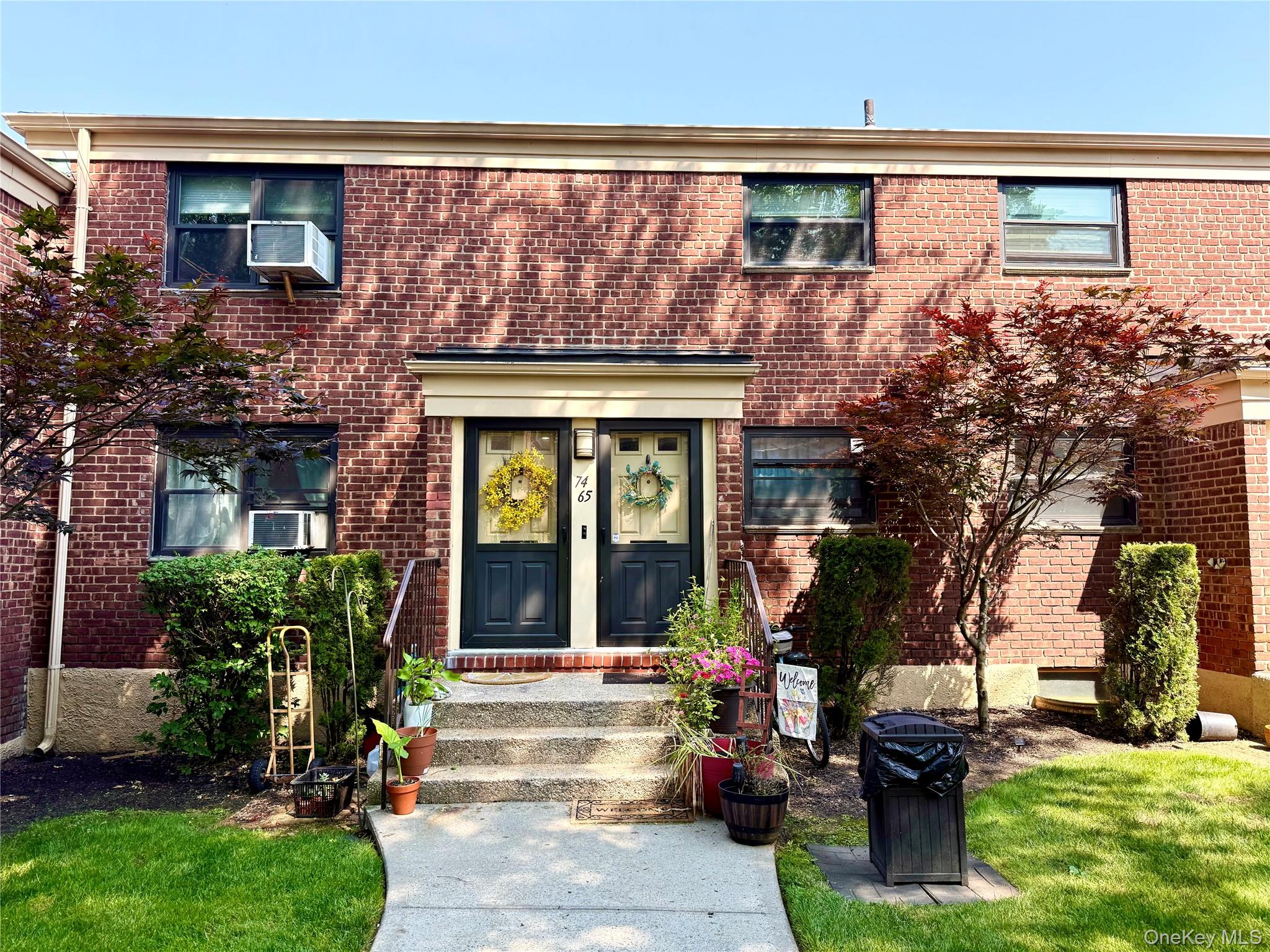 #1 photo, 74-65 220th Street, クイーンズ区 Oakland Gardens , NY 11364