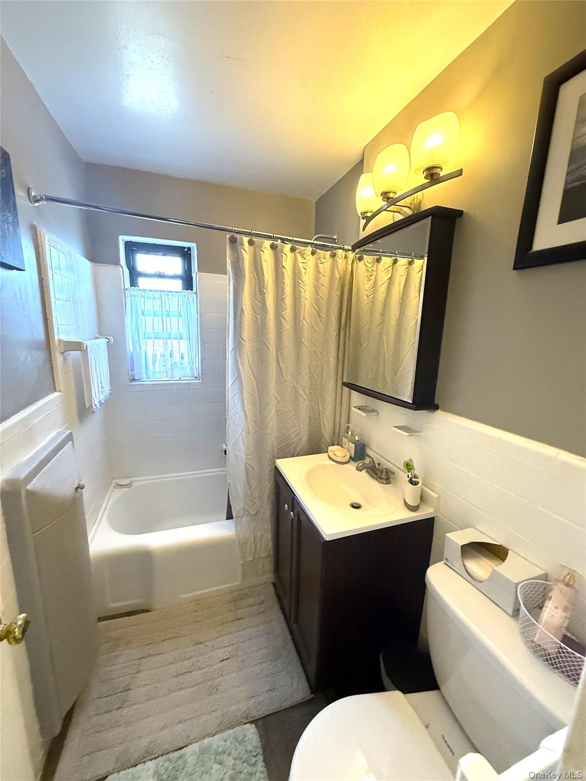 #12 photo, 74-65 220th Street, クイーンズ区 Oakland Gardens , NY 11364