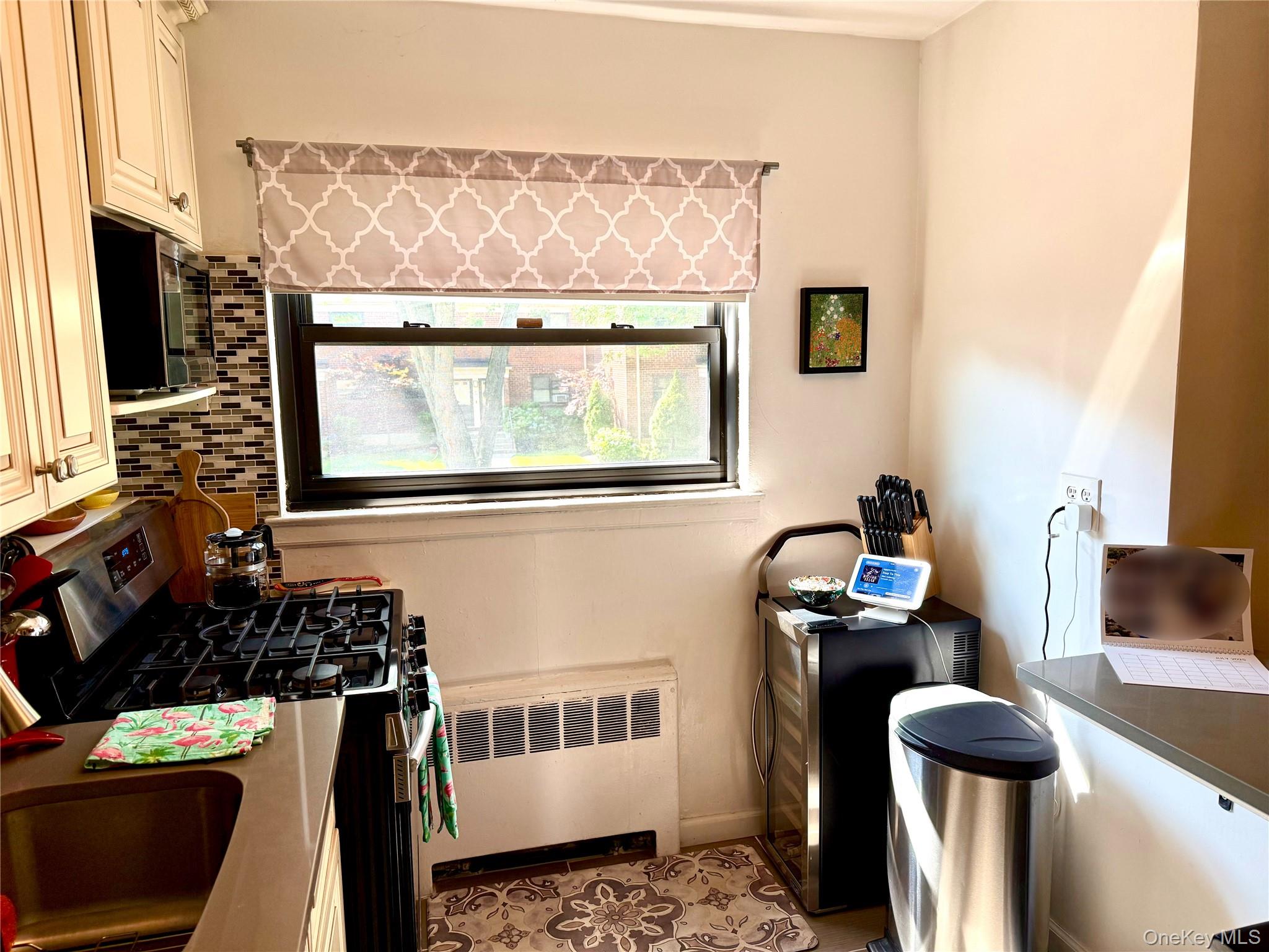 #15 photo, 74-65 220th Street, クイーンズ区 Oakland Gardens , NY 11364