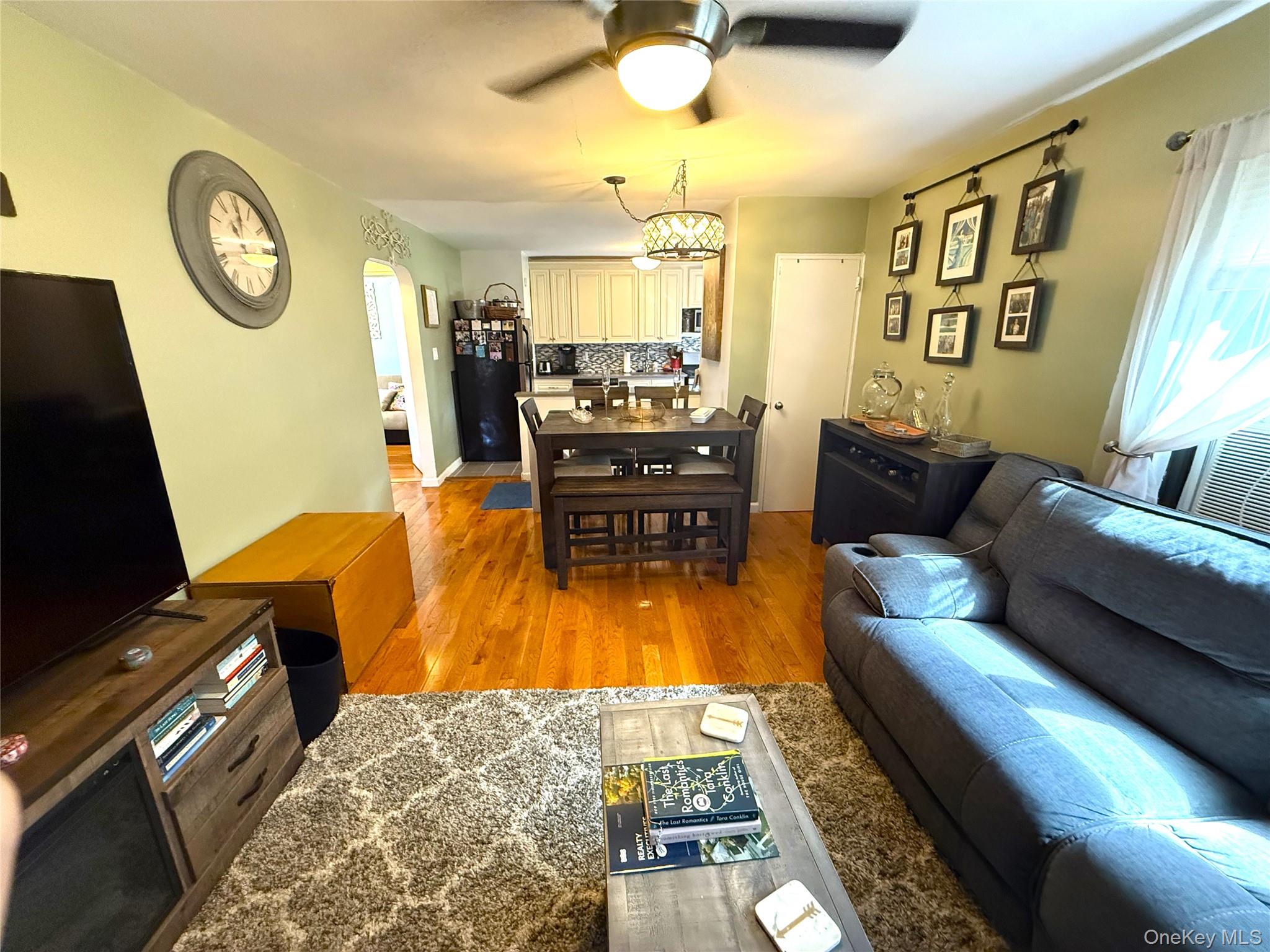 #6 photo, 74-65 220th Street, クイーンズ区 Oakland Gardens , NY 11364