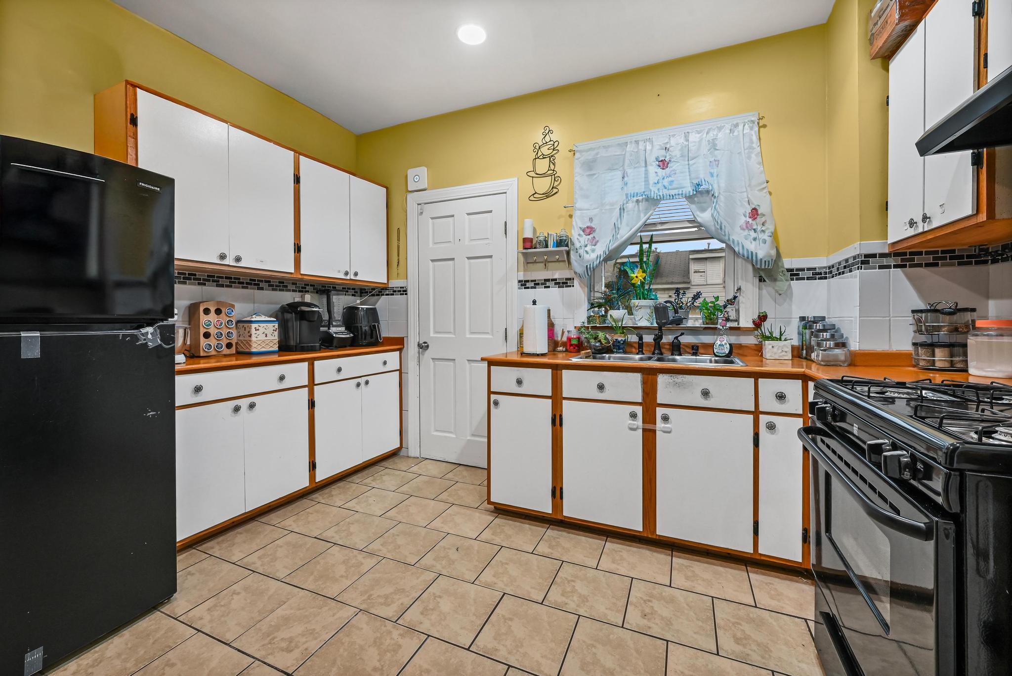 #5 photo, 11518 146th Street, Jamaica , NY 11436