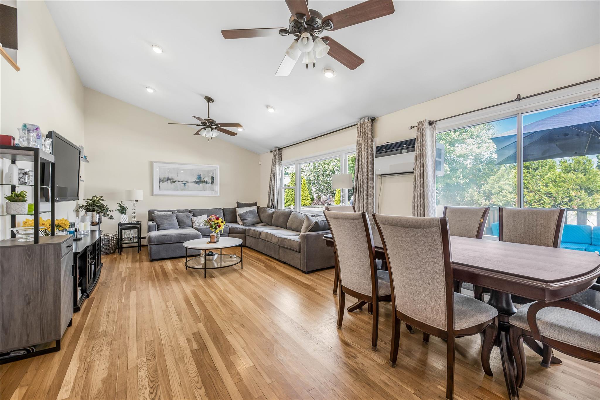 #7 photo, 2523 Horace Court, Bellmore , NY 11710