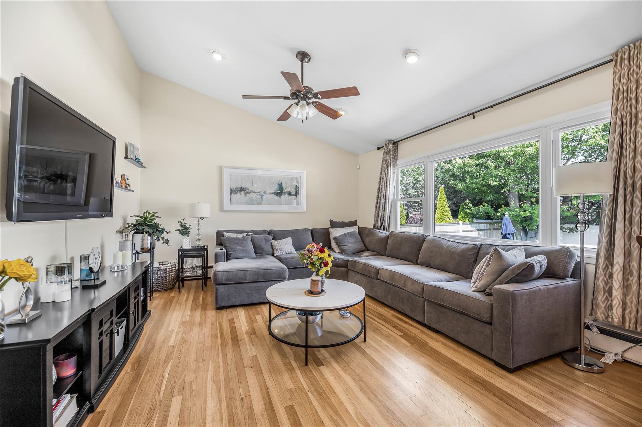 #8 photo, 2523 Horace Court, Bellmore , NY 11710