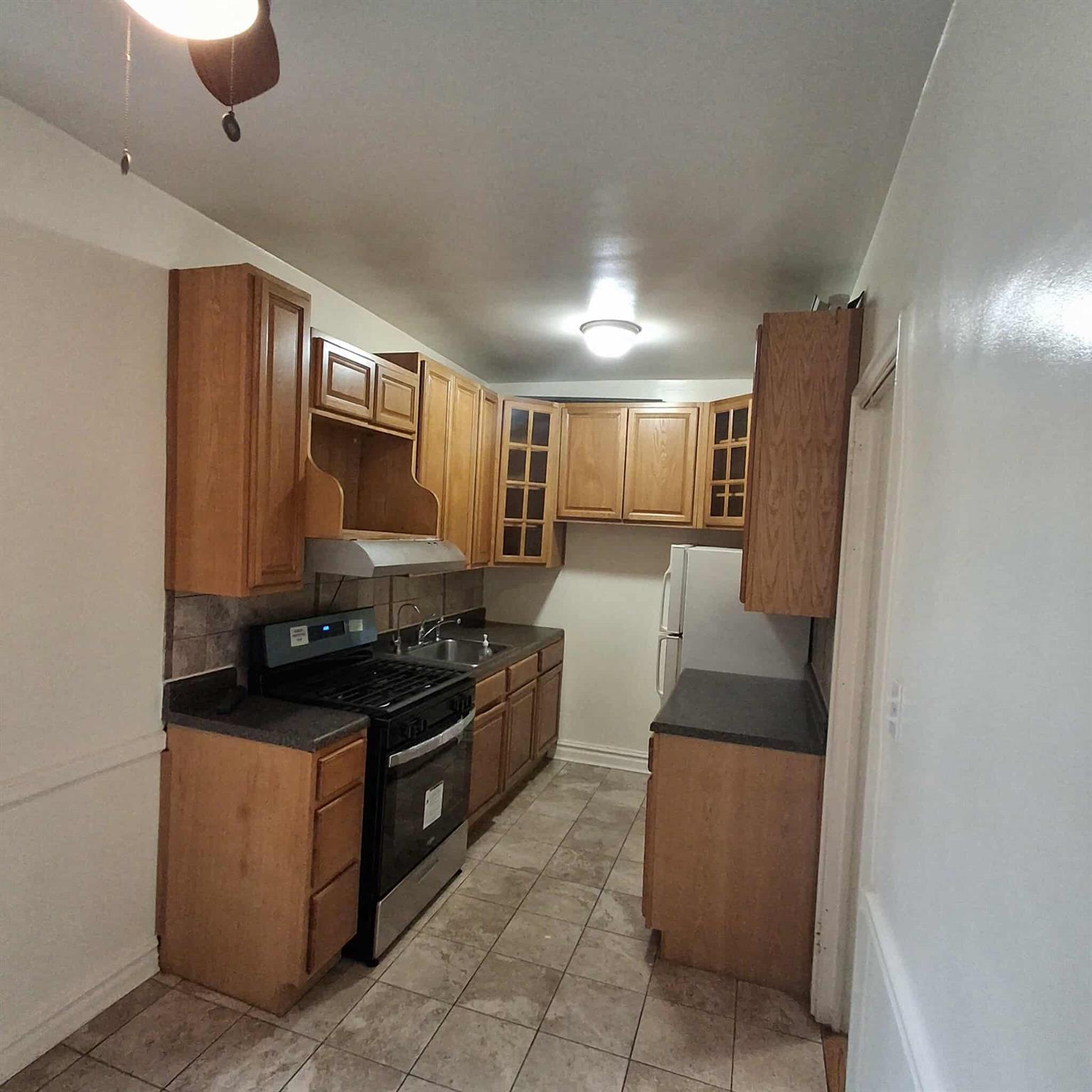 #8 photo, 61-41 Saunders Street, クイーンズ区 Rego Park , NY 11374